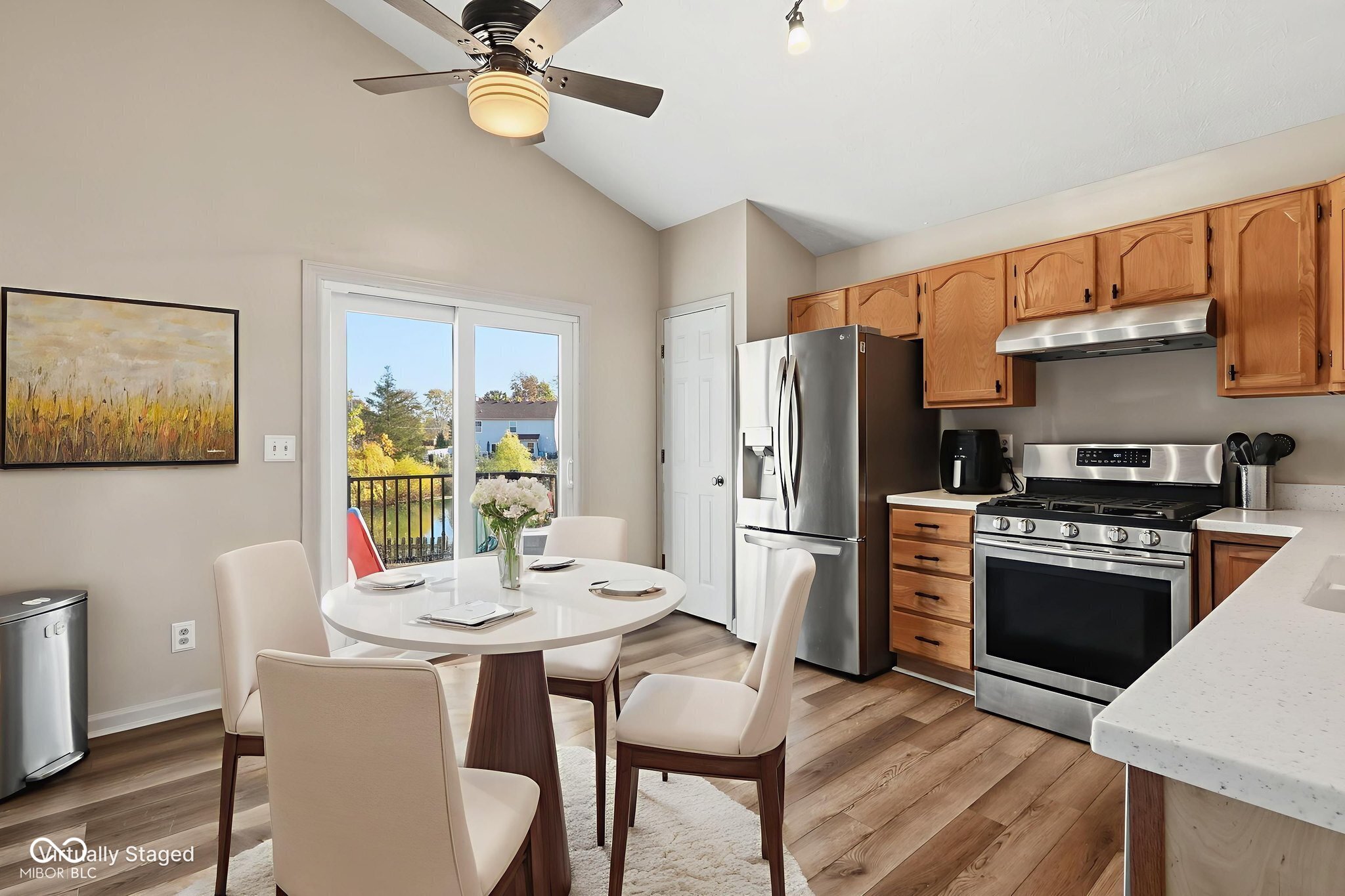 2429 Lakeshore Court