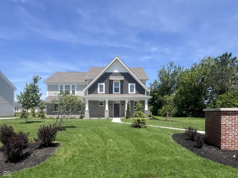 Photo of 934 Apryl Drive, Greenwood, IN 46143 (MLS # 22075325)