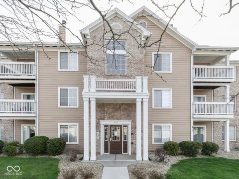 Photo of 6519 Jade Stream Court #205, Indianapolis, IN 46237 (MLS # 22091279)