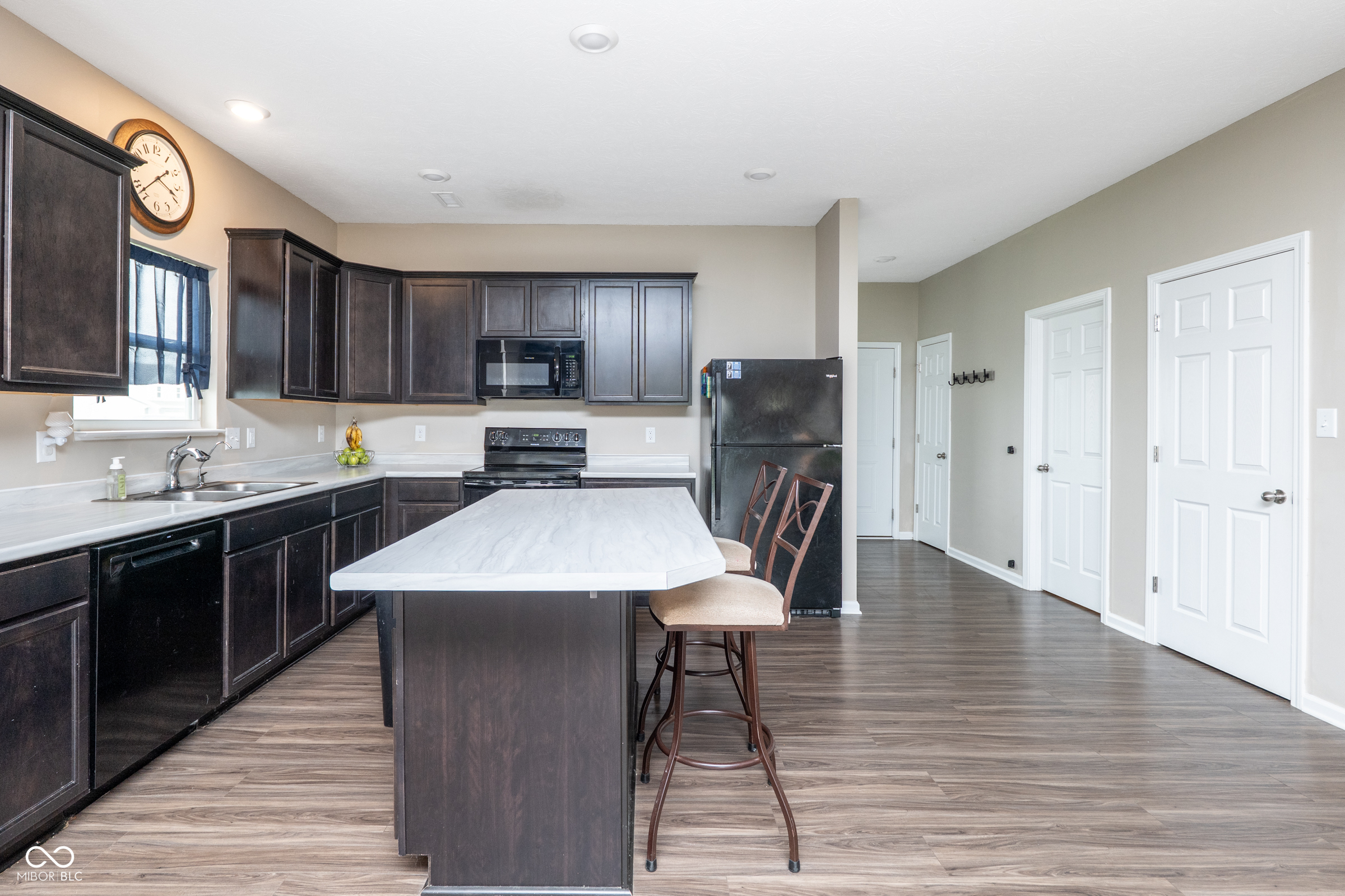 Picture for the property 22098216, 3 beds, 2 baths
