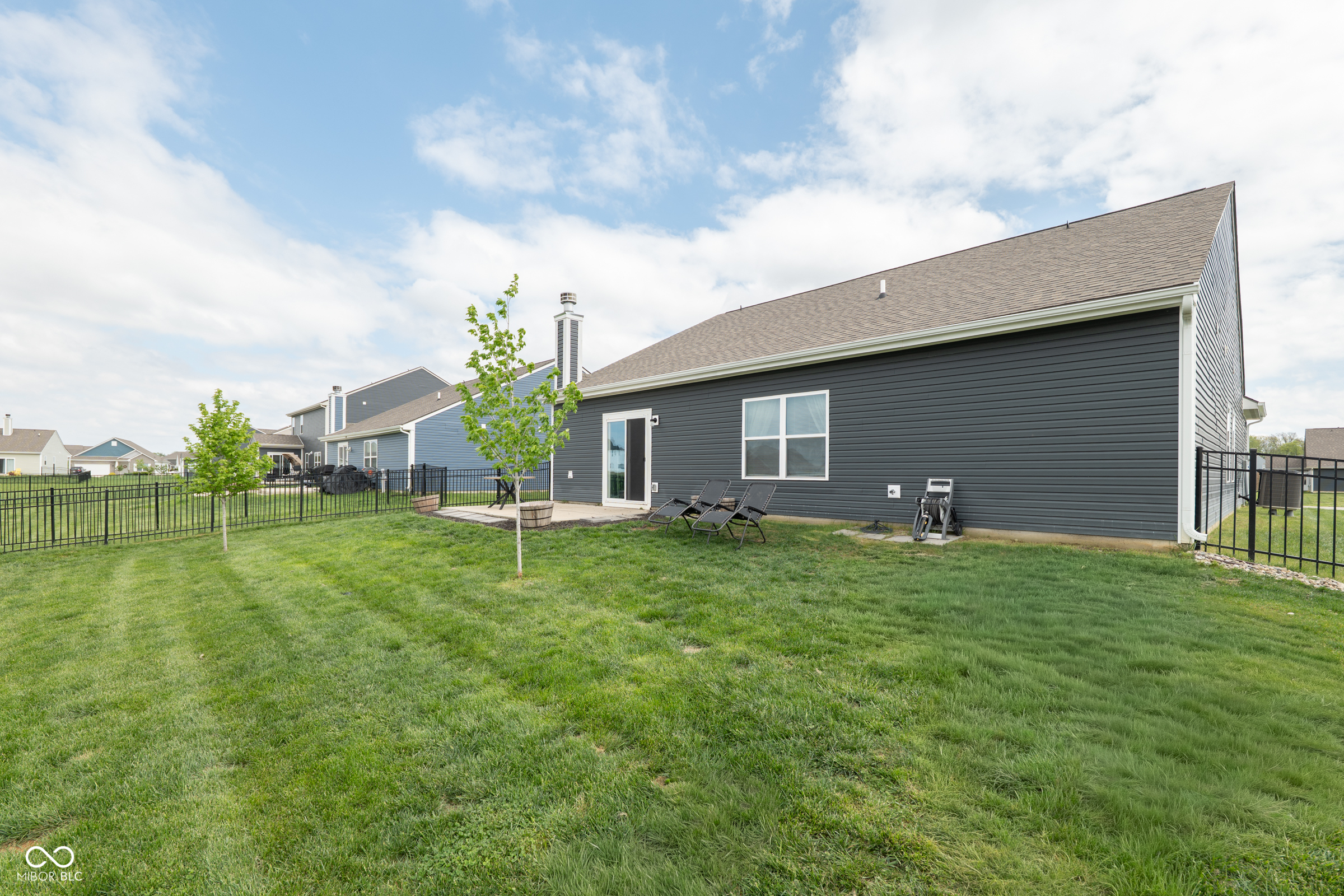 Picture for the property 22098216, 3 beds, 2 baths