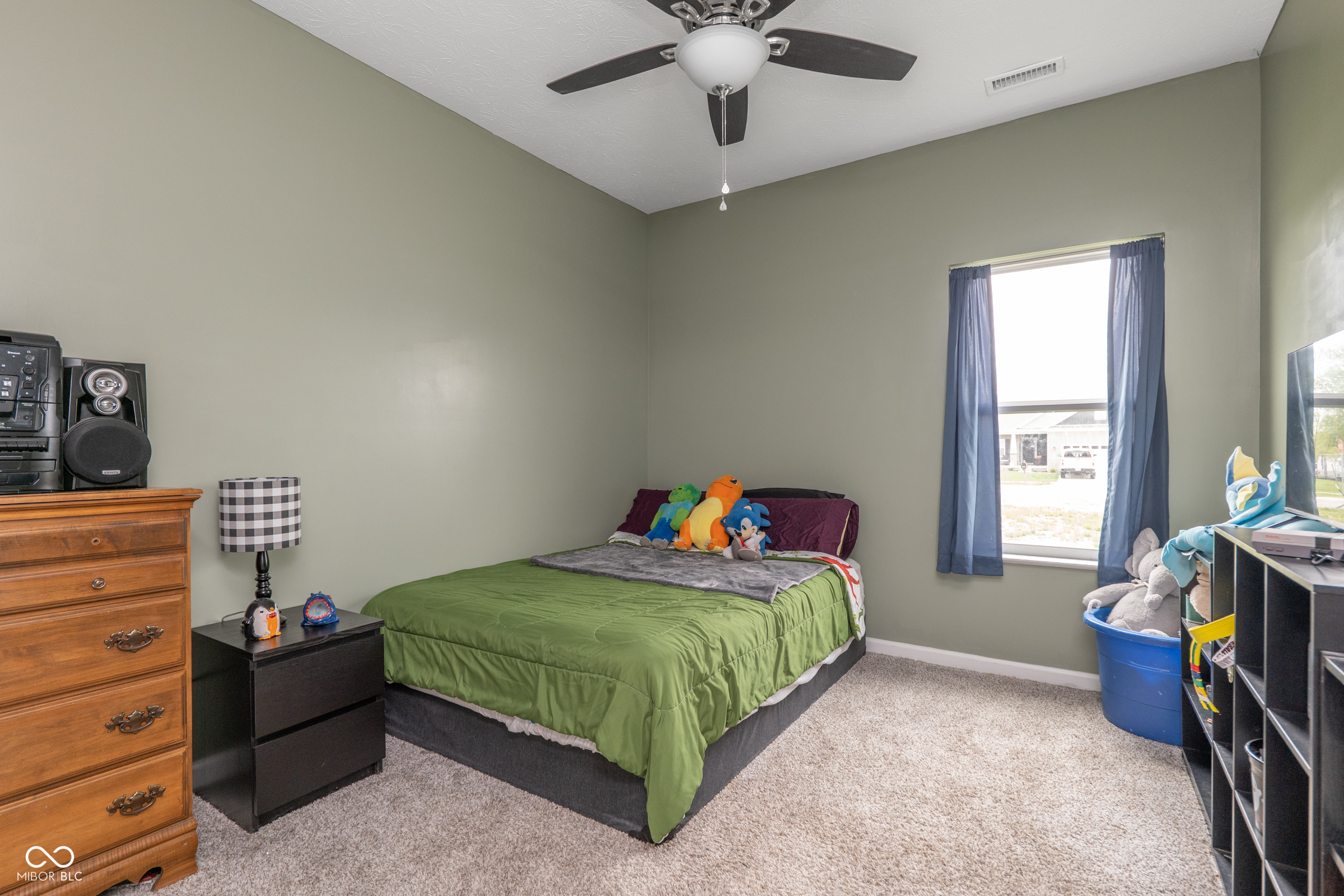 Picture for the property 22098216, 3 beds, 2 baths