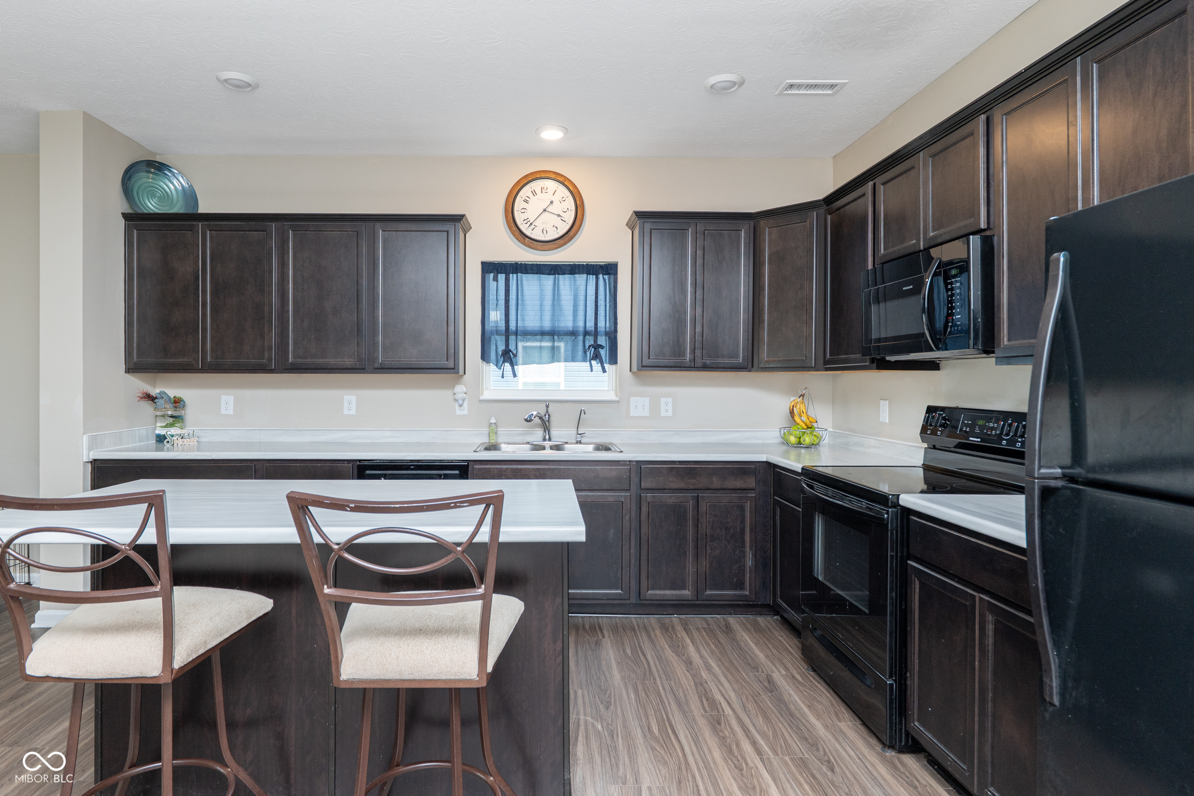 Picture for the property 22098216, 3 beds, 2 baths