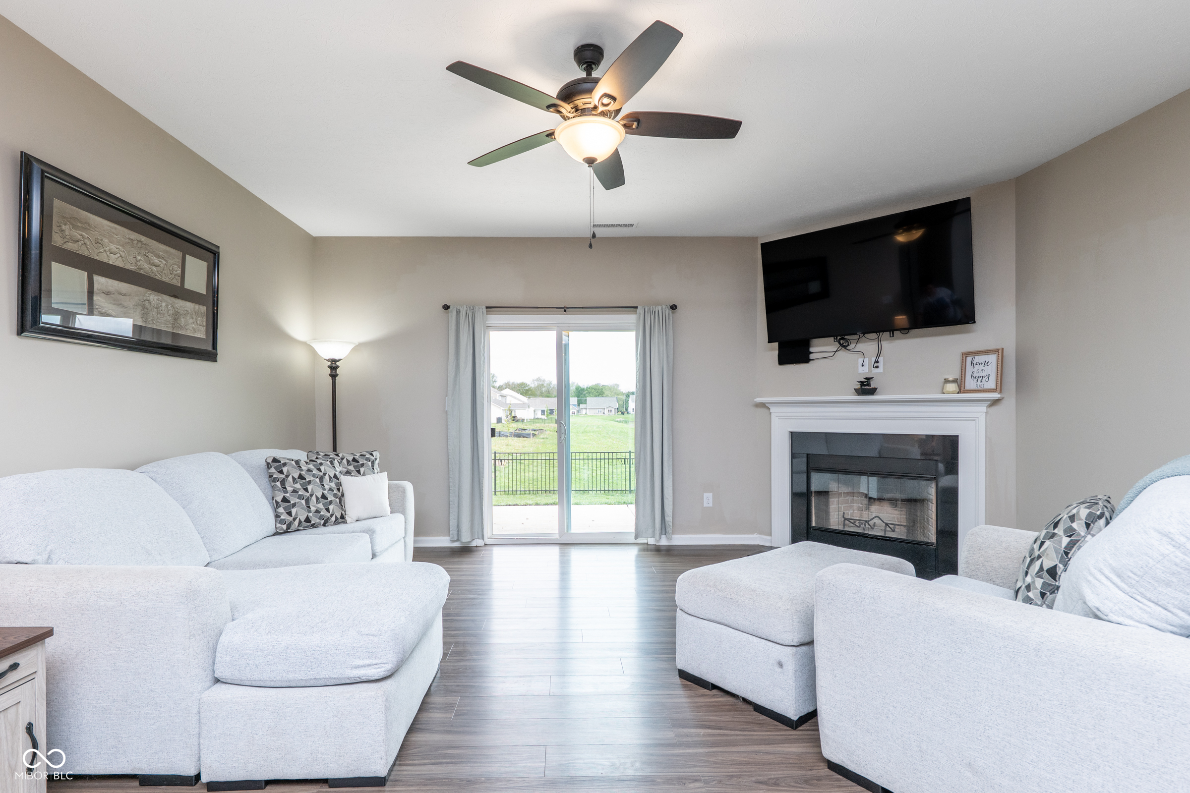 Picture for the property 22098216, 3 beds, 2 baths