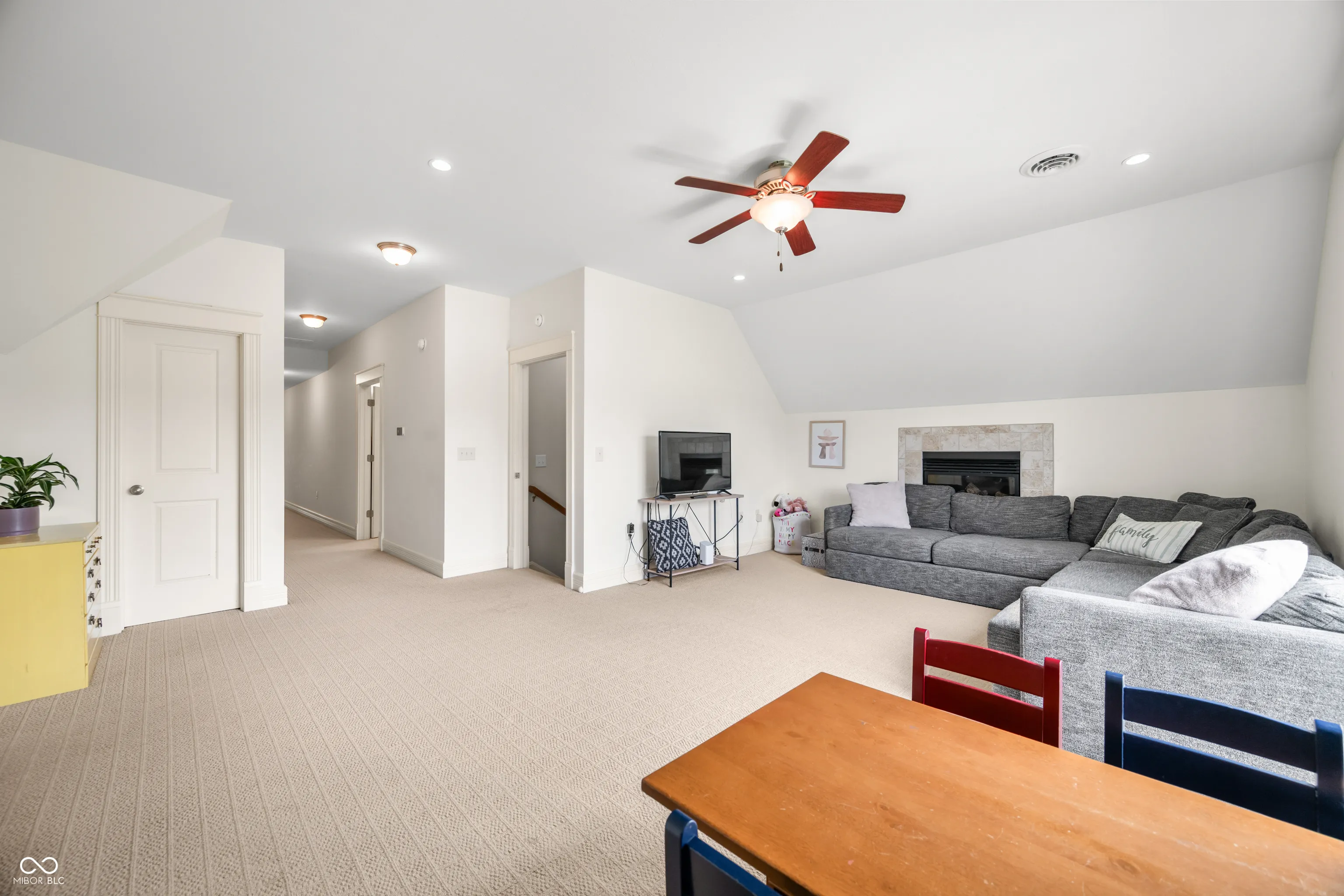 Seymour, Indiana 47274, United States, 4 Bedrooms Bedrooms, ,4 BathroomsBathrooms,Residential,Active,143415