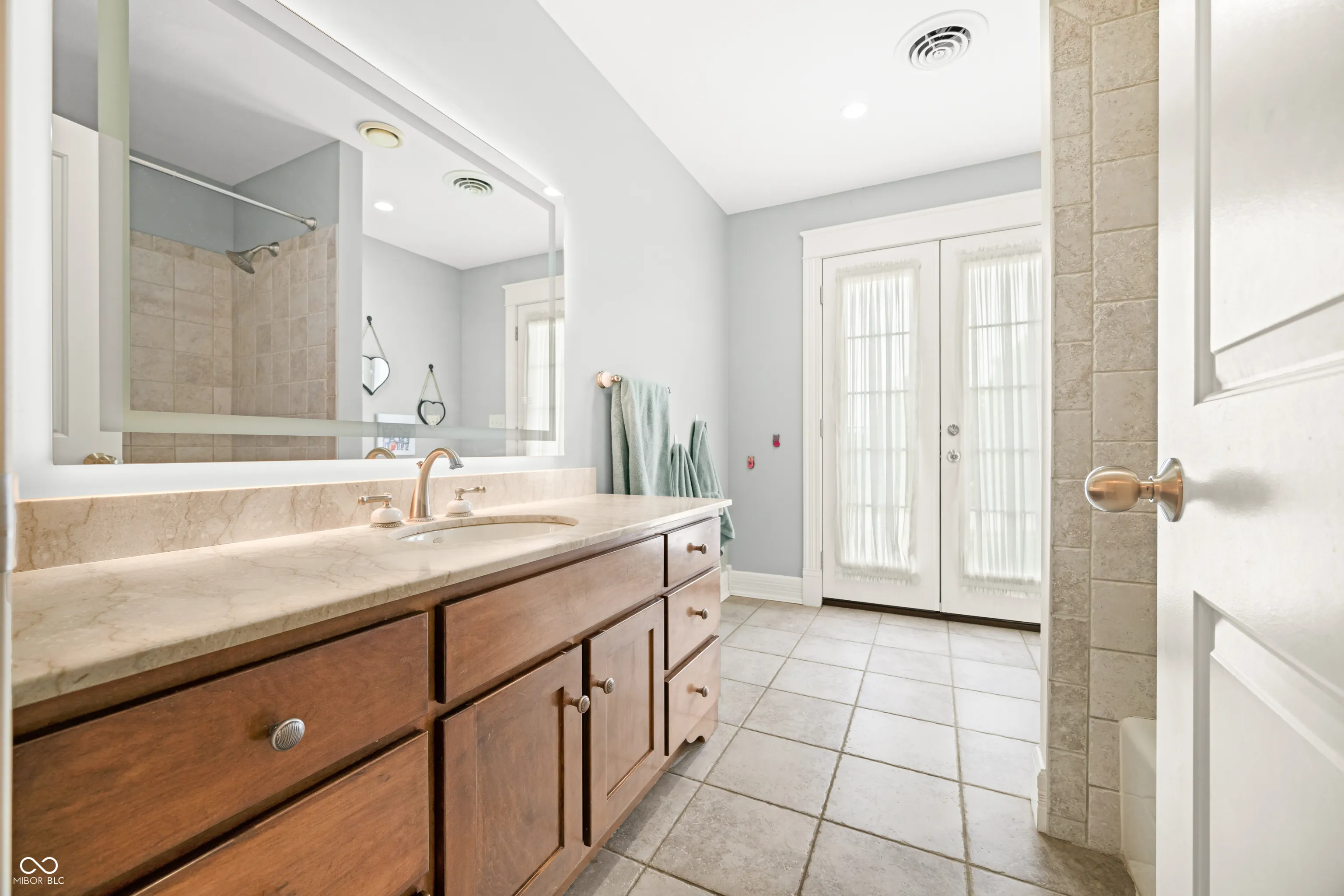 Seymour, Indiana 47274, United States, 4 Bedrooms Bedrooms, ,4 BathroomsBathrooms,Residential,Active,143415