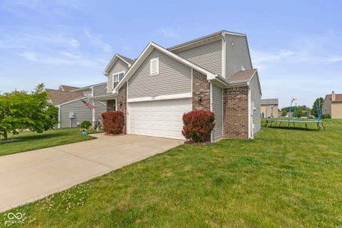 Photo of 3372 Clary Blvd S Drive, Greenwood, IN 46143 (MLS # 22062198)