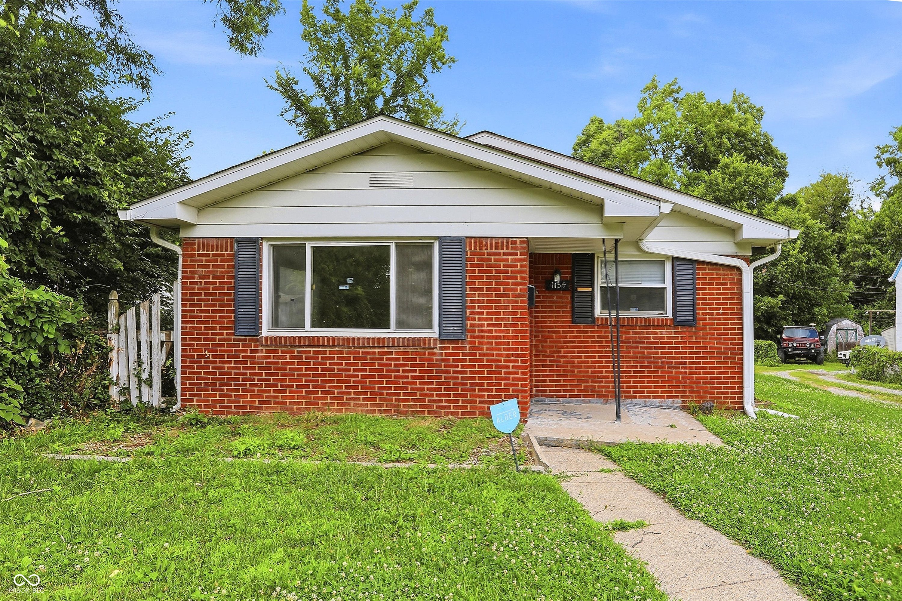 1154 W 37th Street