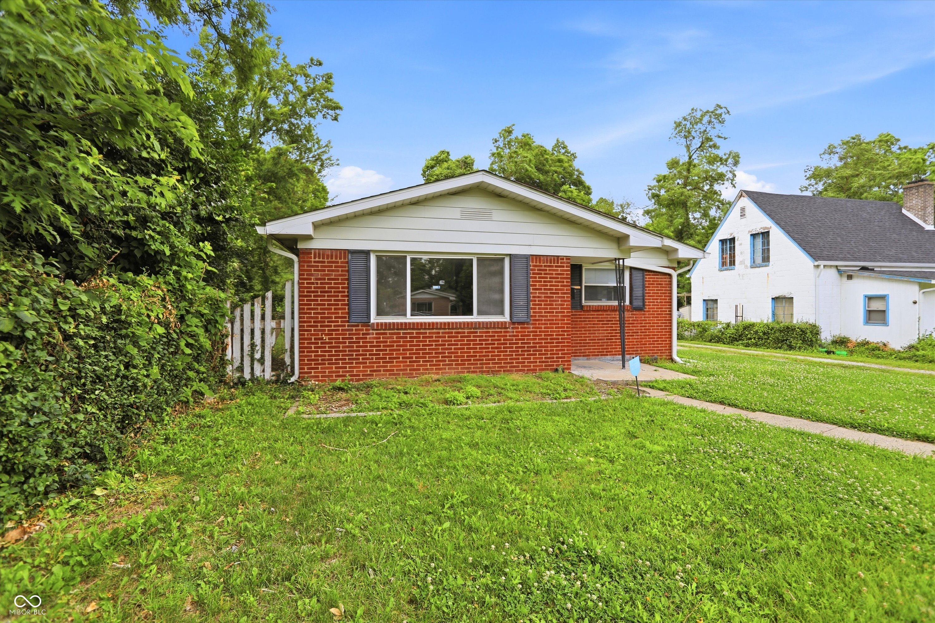 1154 W 37th Street