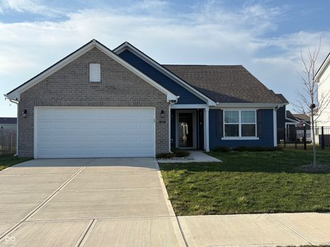 Photo of 1580 Vera Boulevard, Danville, IN 46122 (MLS # 22091956)
