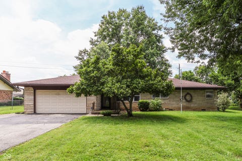 Photo of 7146 Forest Park Drive, Indianapolis, IN 46217 (MLS # 22112695)