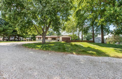 Photo of 3063 Jay Dee Lane, Greenwood, IN 46143 (MLS # 22108091)