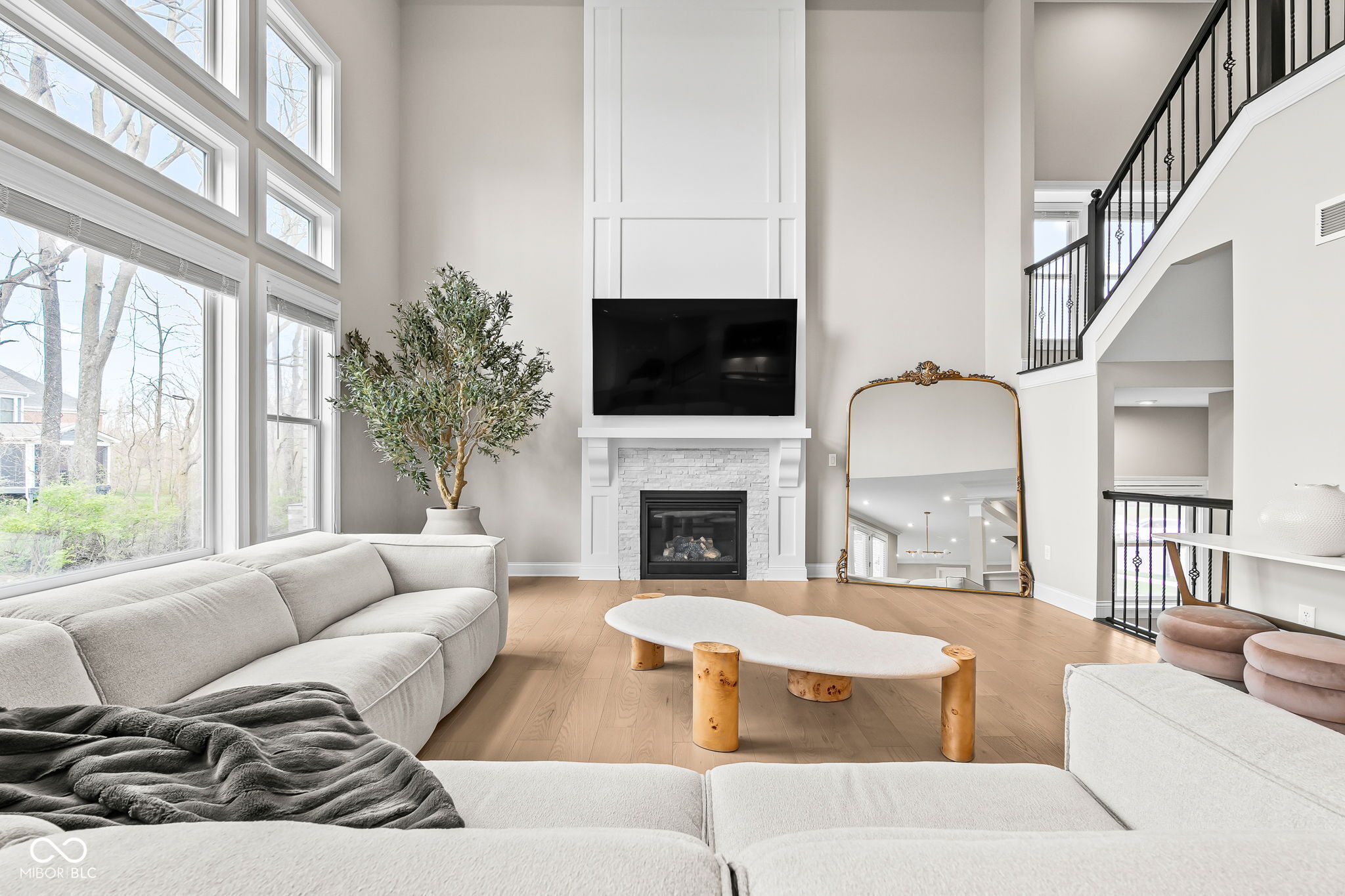 14872 Autumn View Way