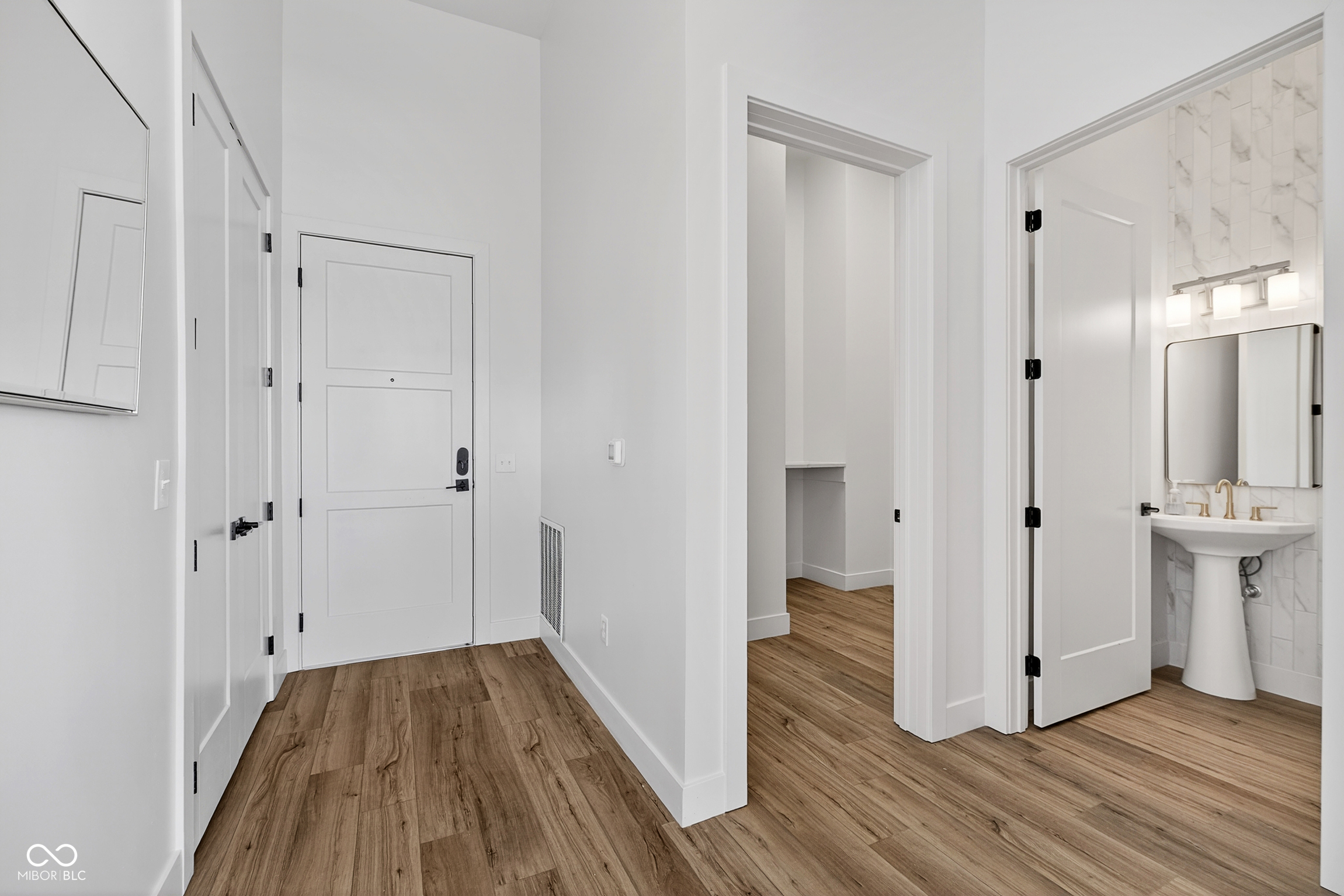 1155 S Rangeline Road 504