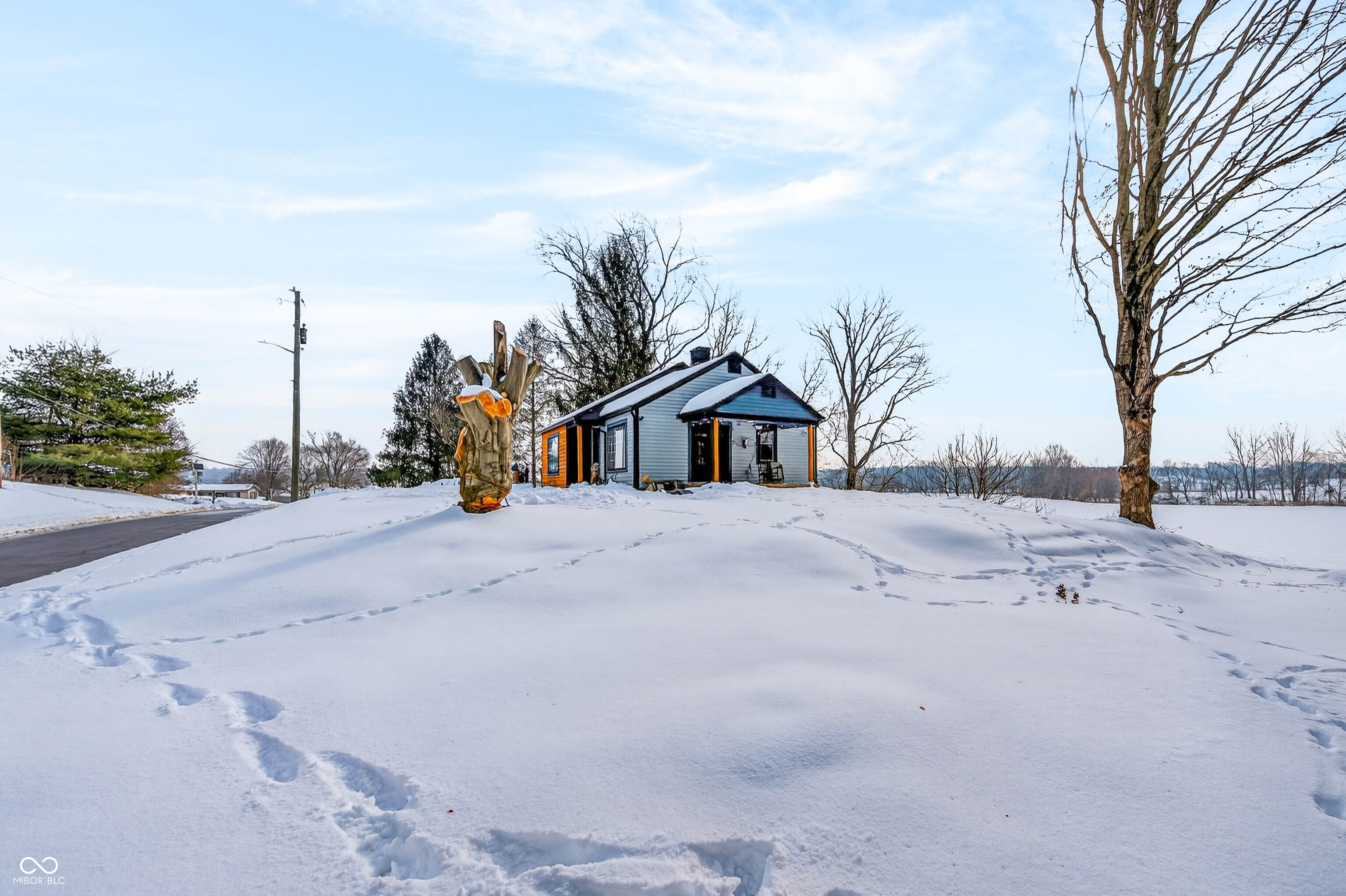 539 E Washington Street