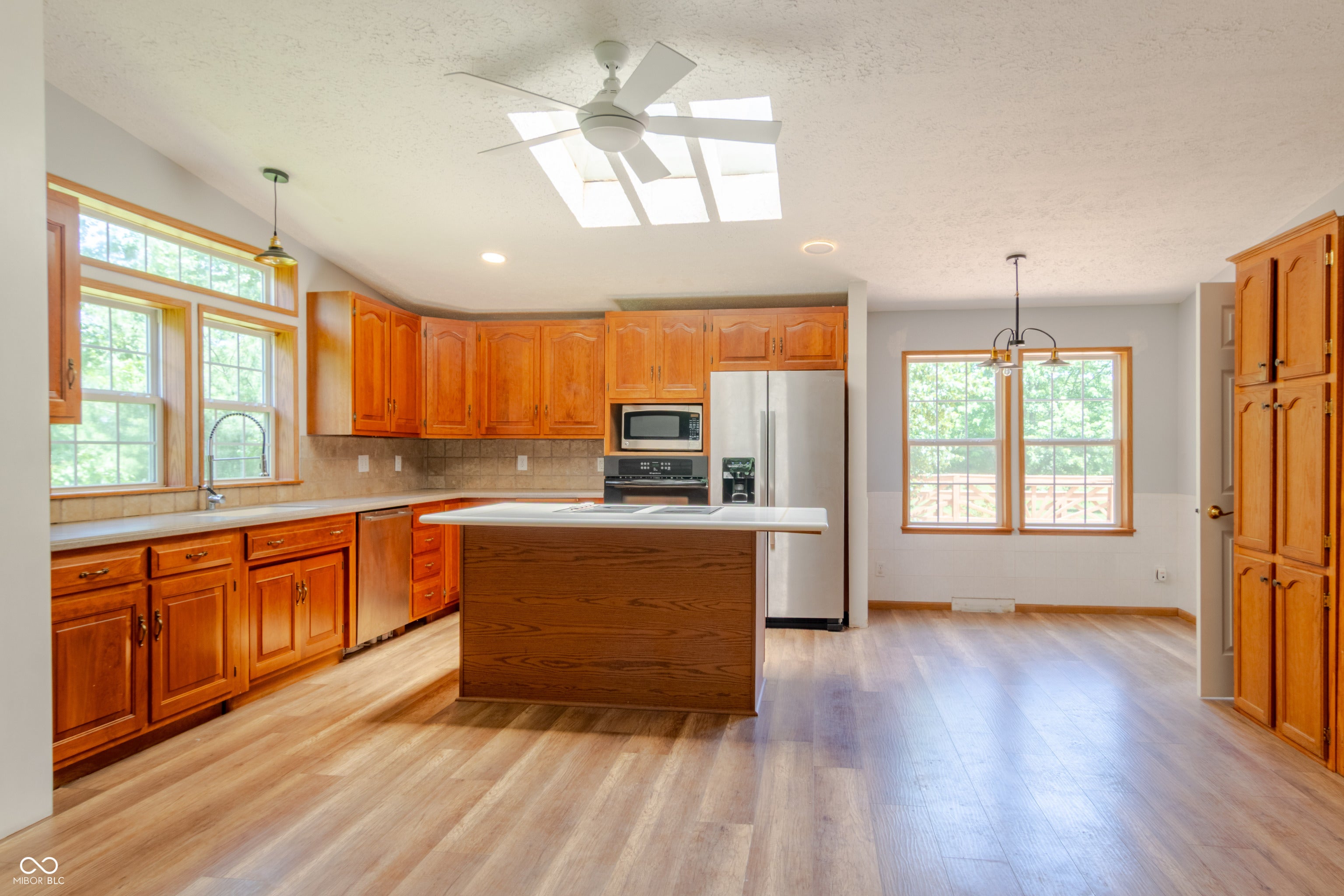 1227 Holmes Road