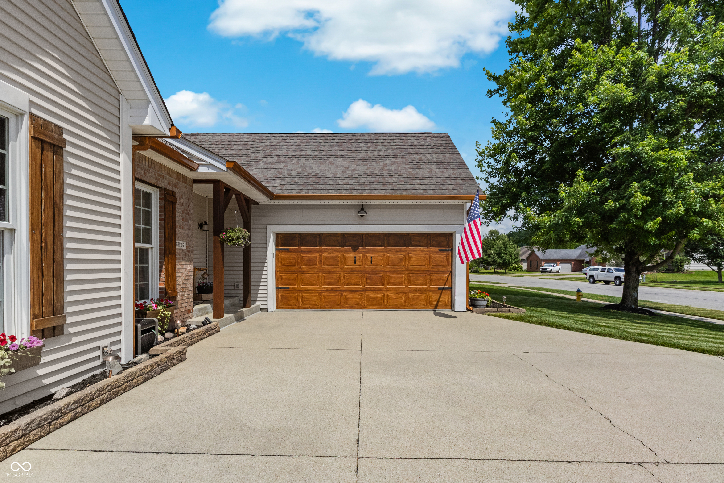 5926 Regency Drive
