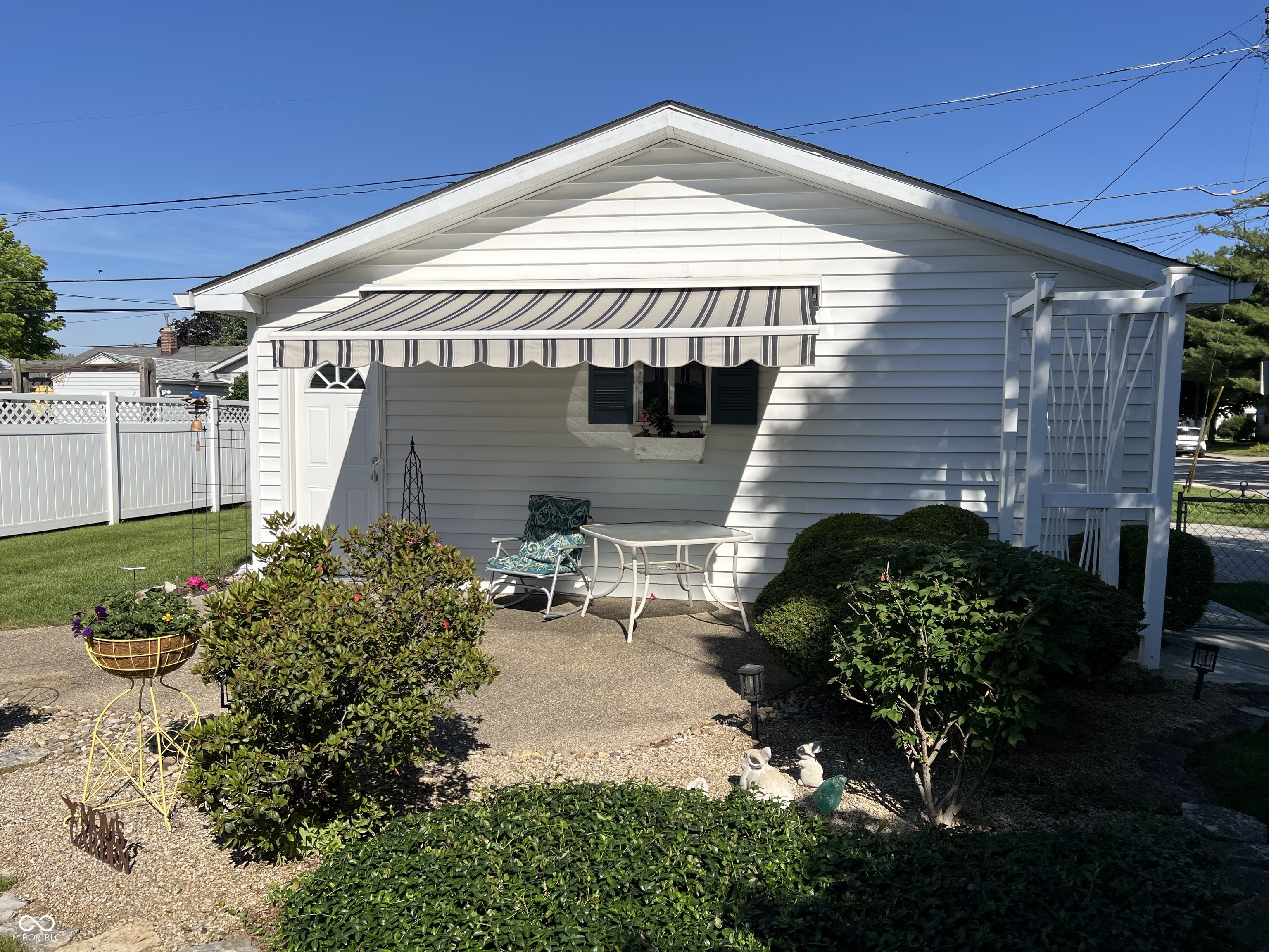1962 Macarthur Lane
