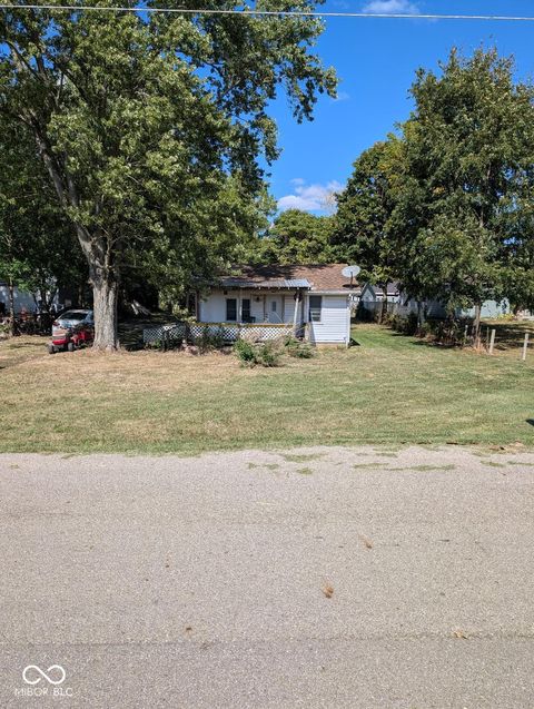 Photo of 2294 E Eden Road, Greenfield, IN 46140 (MLS # 22066654)