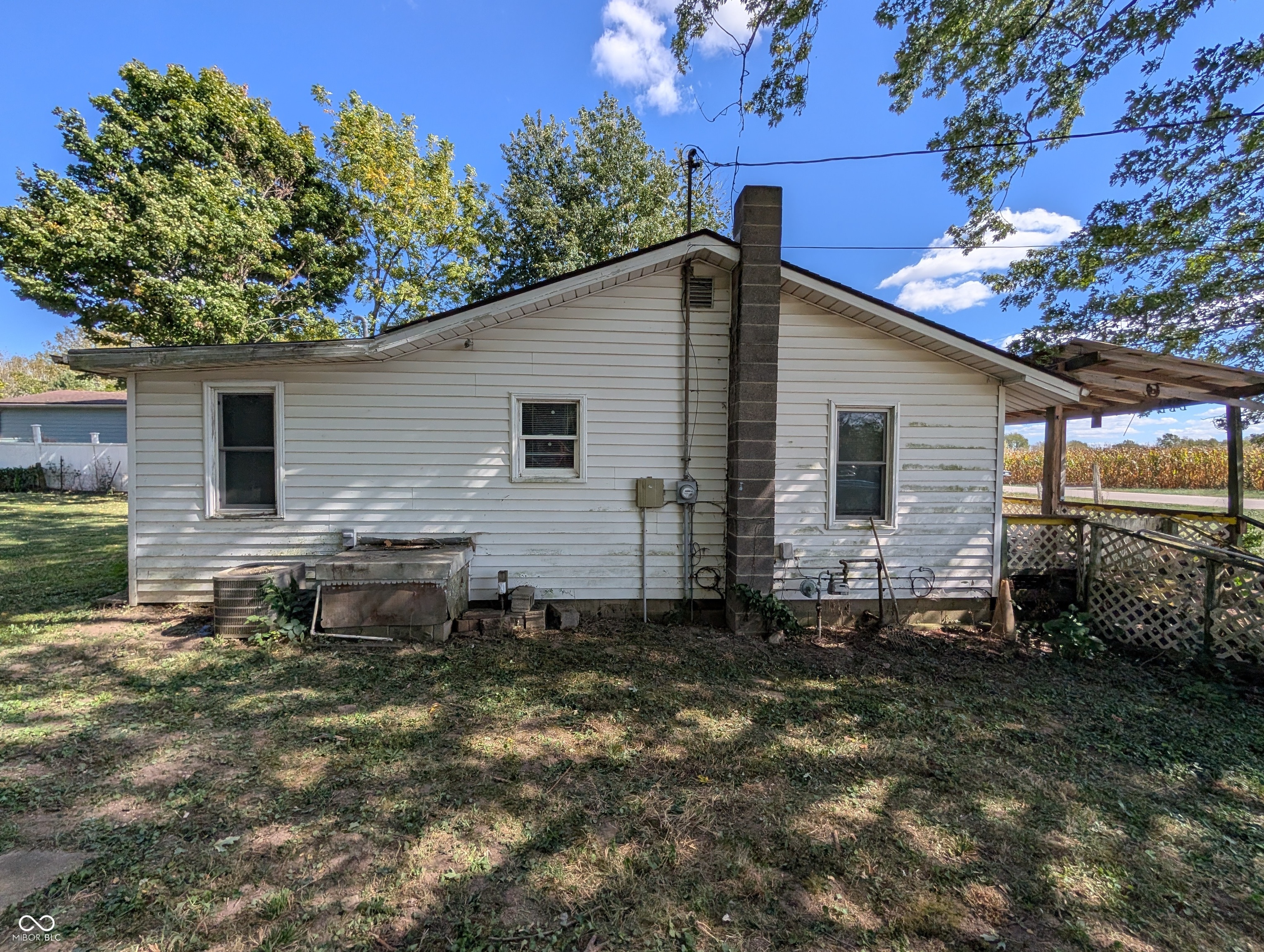 2294 E Eden Road