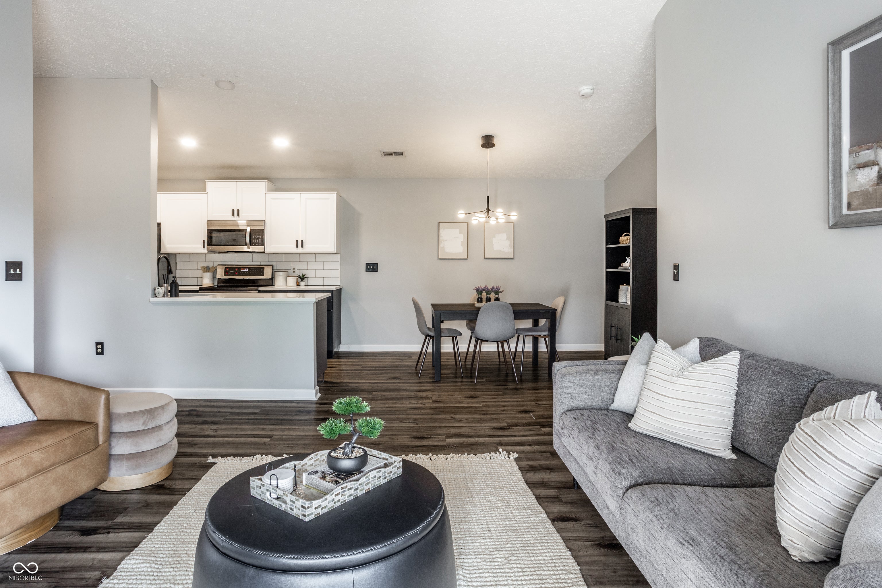 946 Lenox Lane UNIT 207