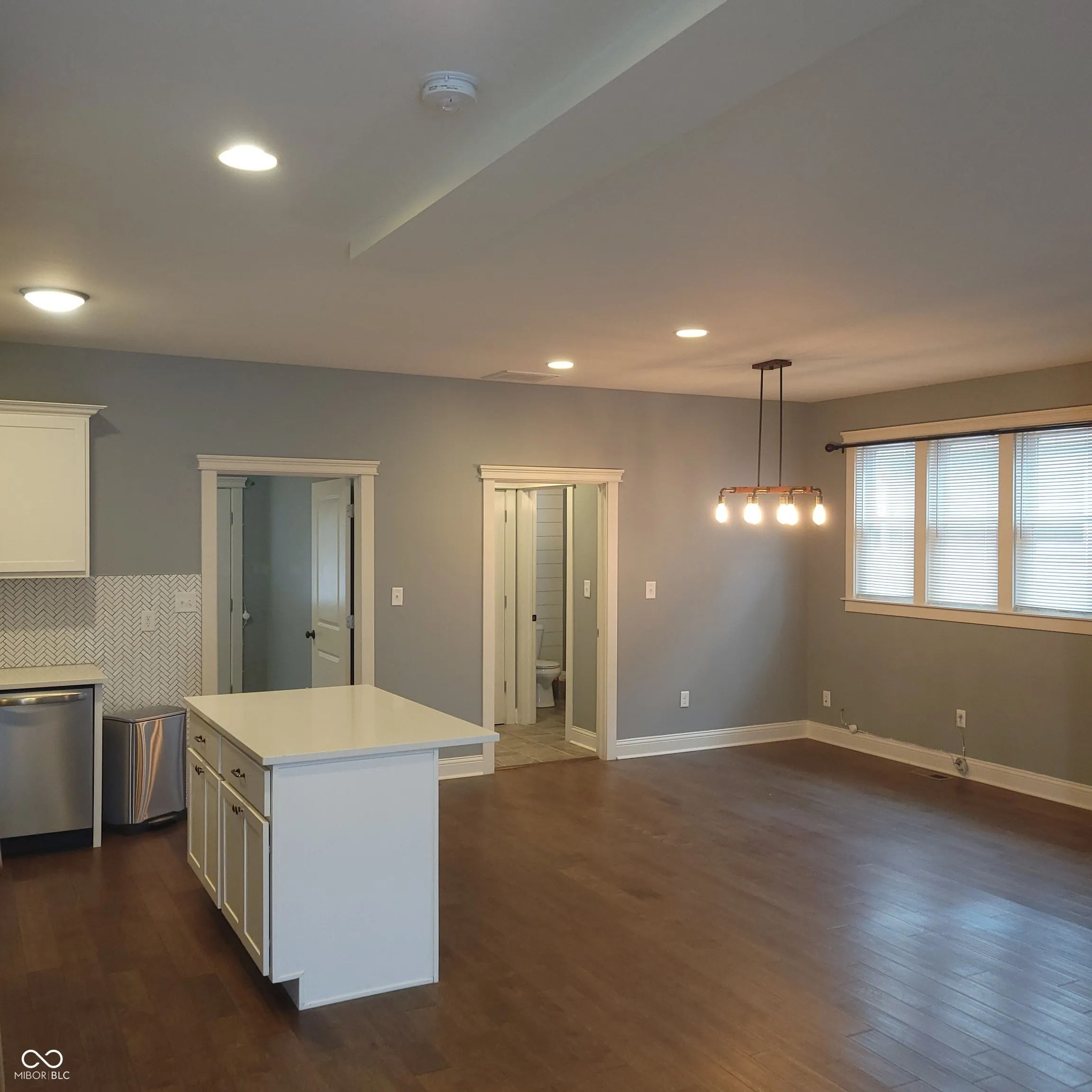 Indianapolis, Indiana 46205, United States, 3 Bedrooms Bedrooms, ,3 BathroomsBathrooms,Residential,Active,165642