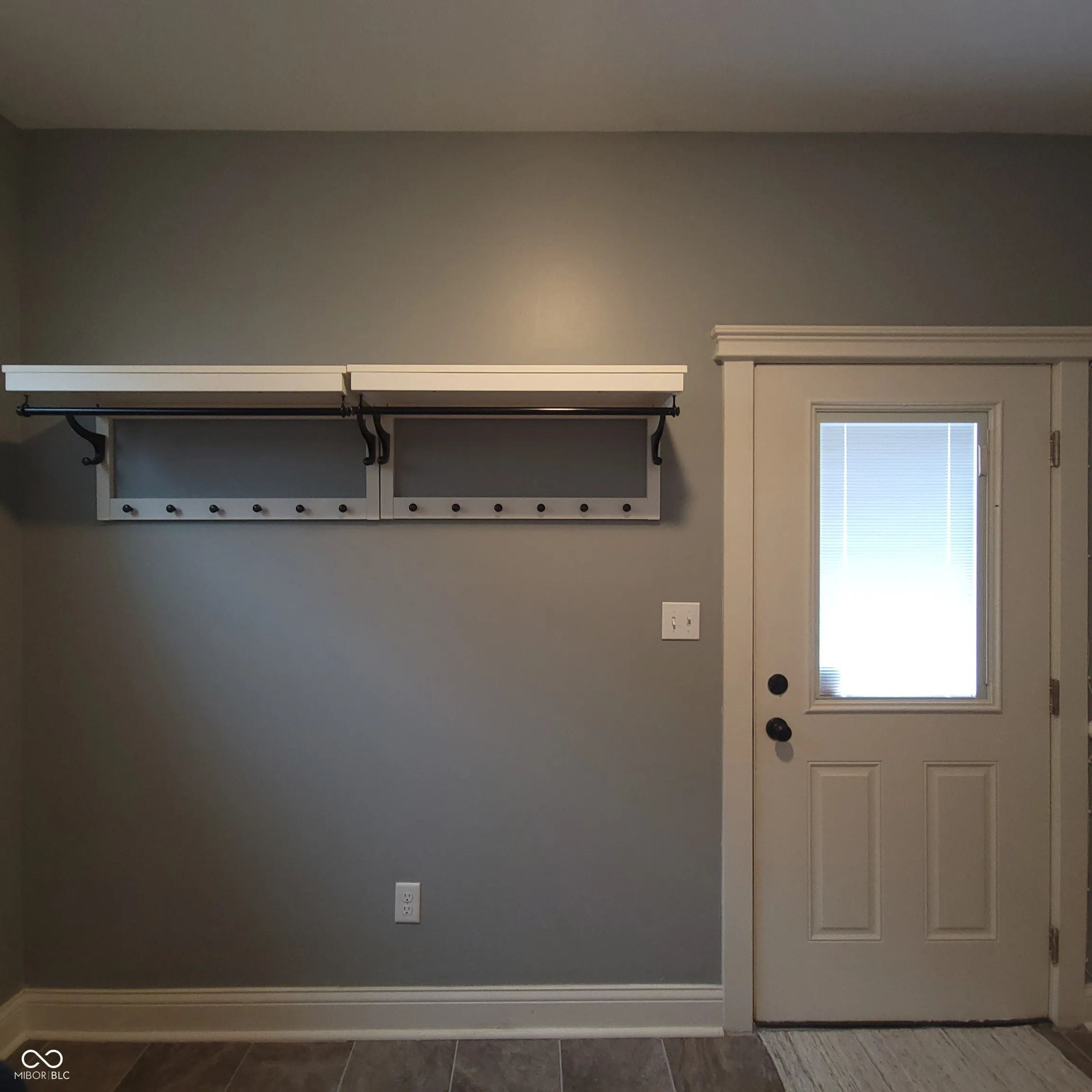 Indianapolis, Indiana 46205, United States, 3 Bedrooms Bedrooms, ,3 BathroomsBathrooms,Residential,Active,165642