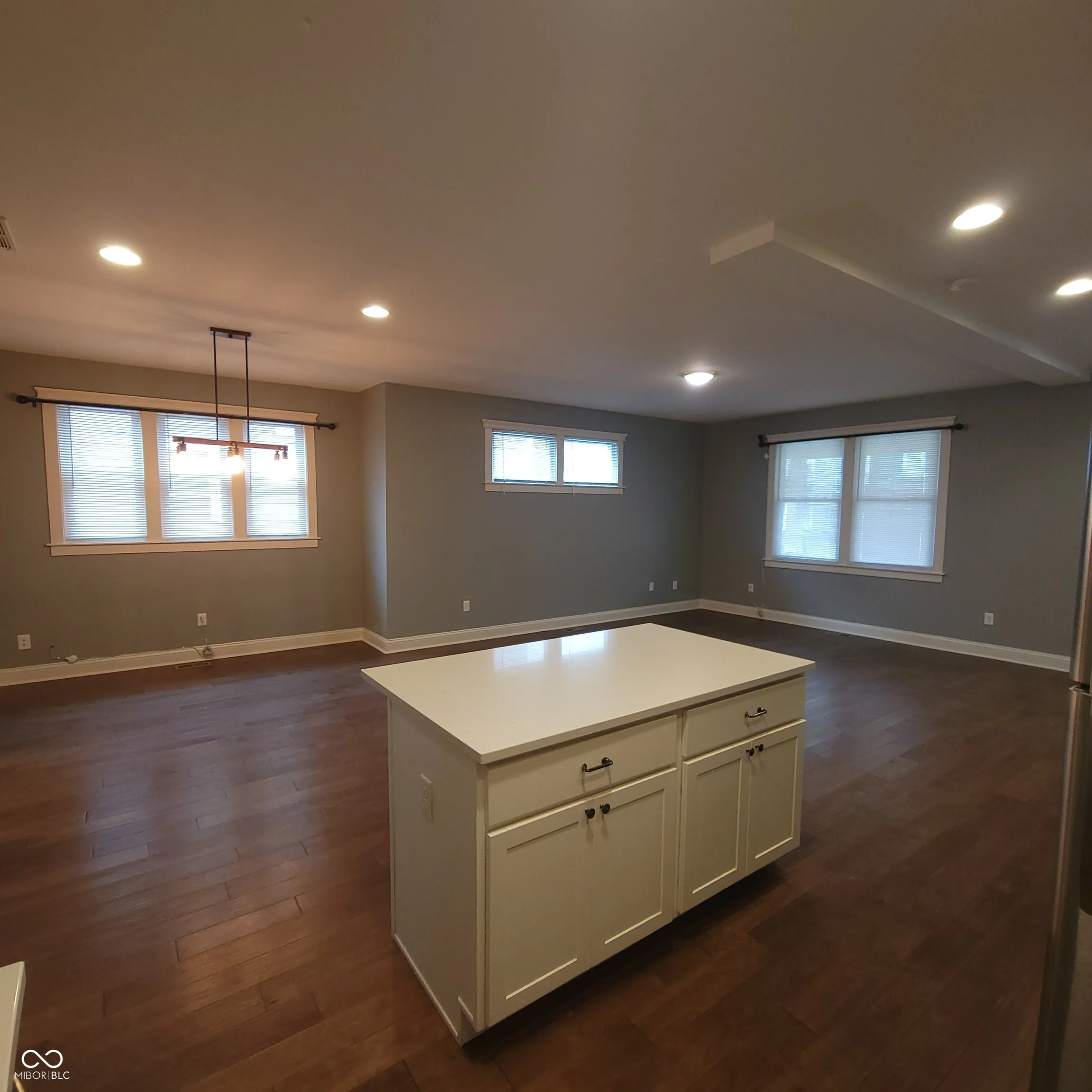 Indianapolis, Indiana 46205, United States, 3 Bedrooms Bedrooms, ,3 BathroomsBathrooms,Residential,Active,165642