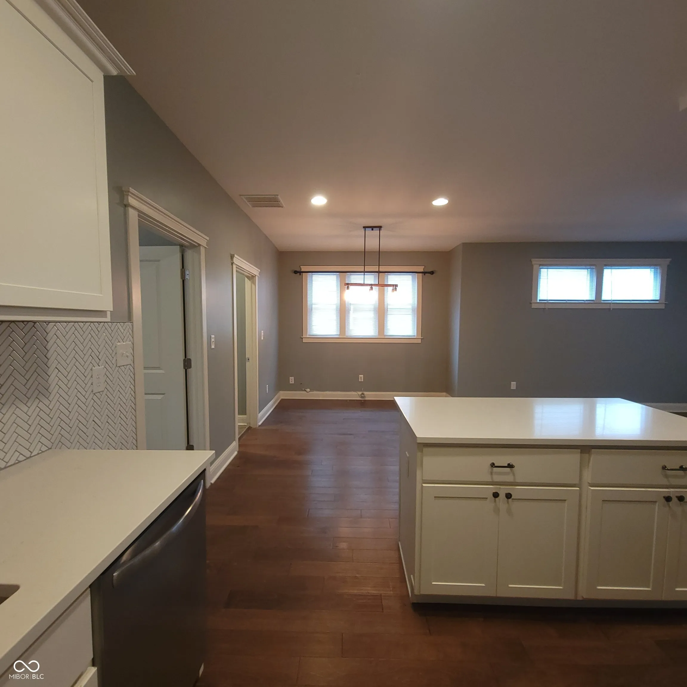 Indianapolis, Indiana 46205, United States, 3 Bedrooms Bedrooms, ,3 BathroomsBathrooms,Residential,Active,165642