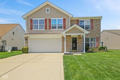 Photo of 7622 Sergi Canyon Drive, Indianapolis, IN 46217 (MLS # 22101237)
