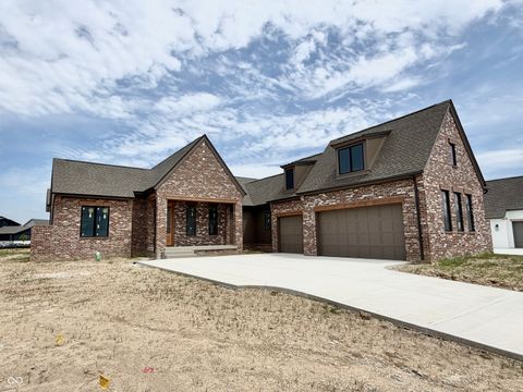 Photo of 16941 Tractive Drive, Westfield, IN 46074 (MLS # 22090238)