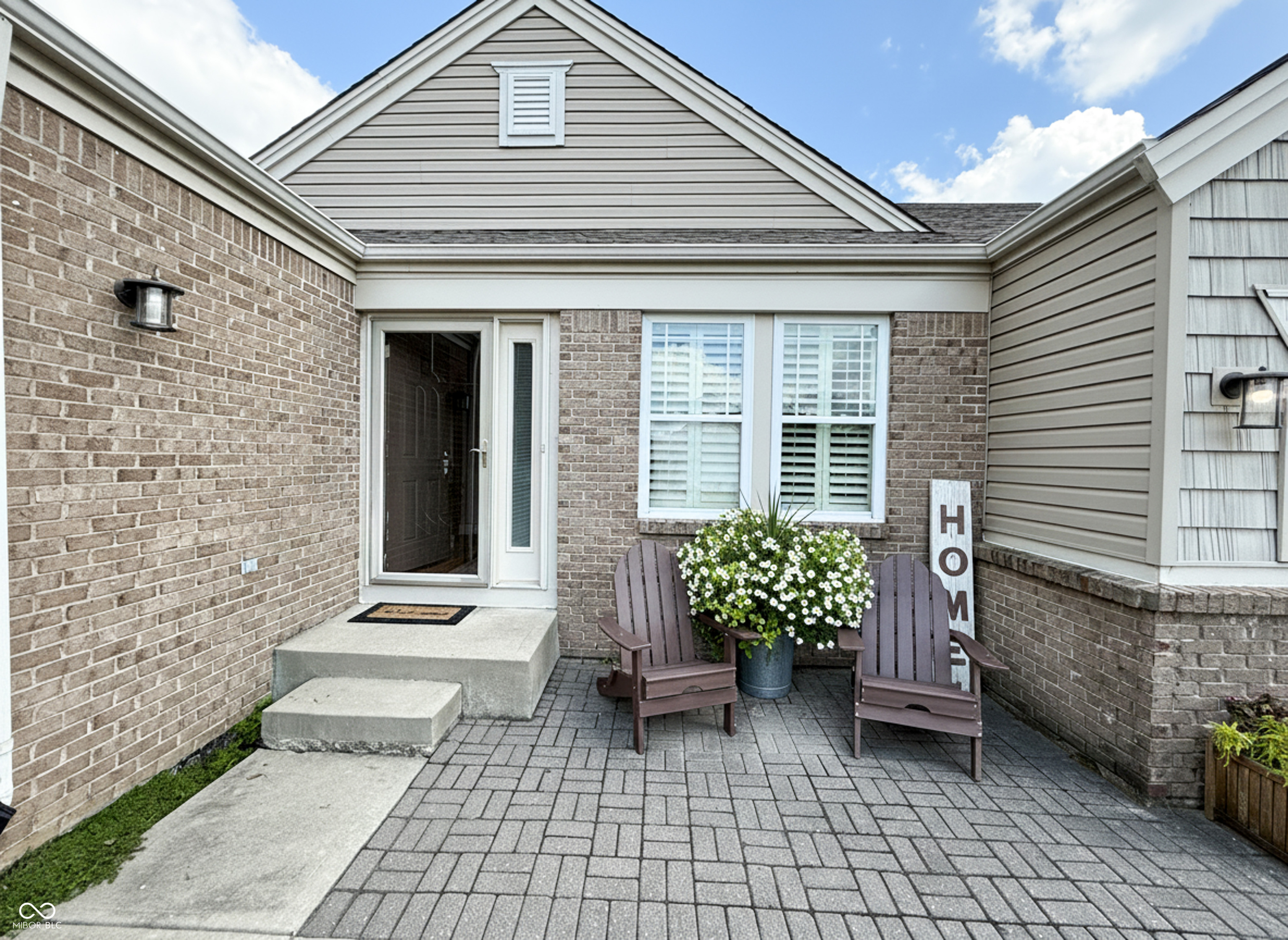2225 Silver Rose Drive