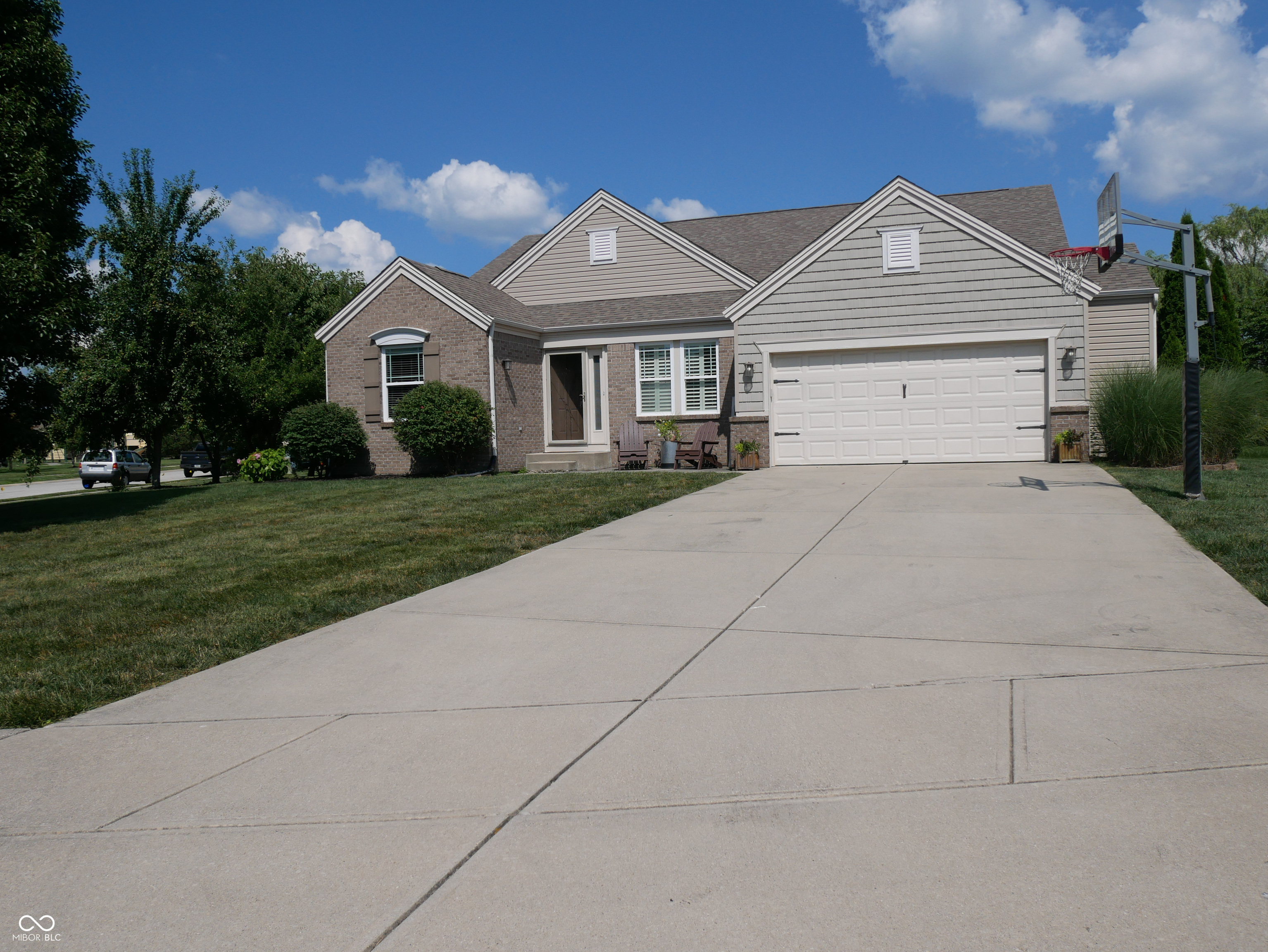 2225 Silver Rose Drive