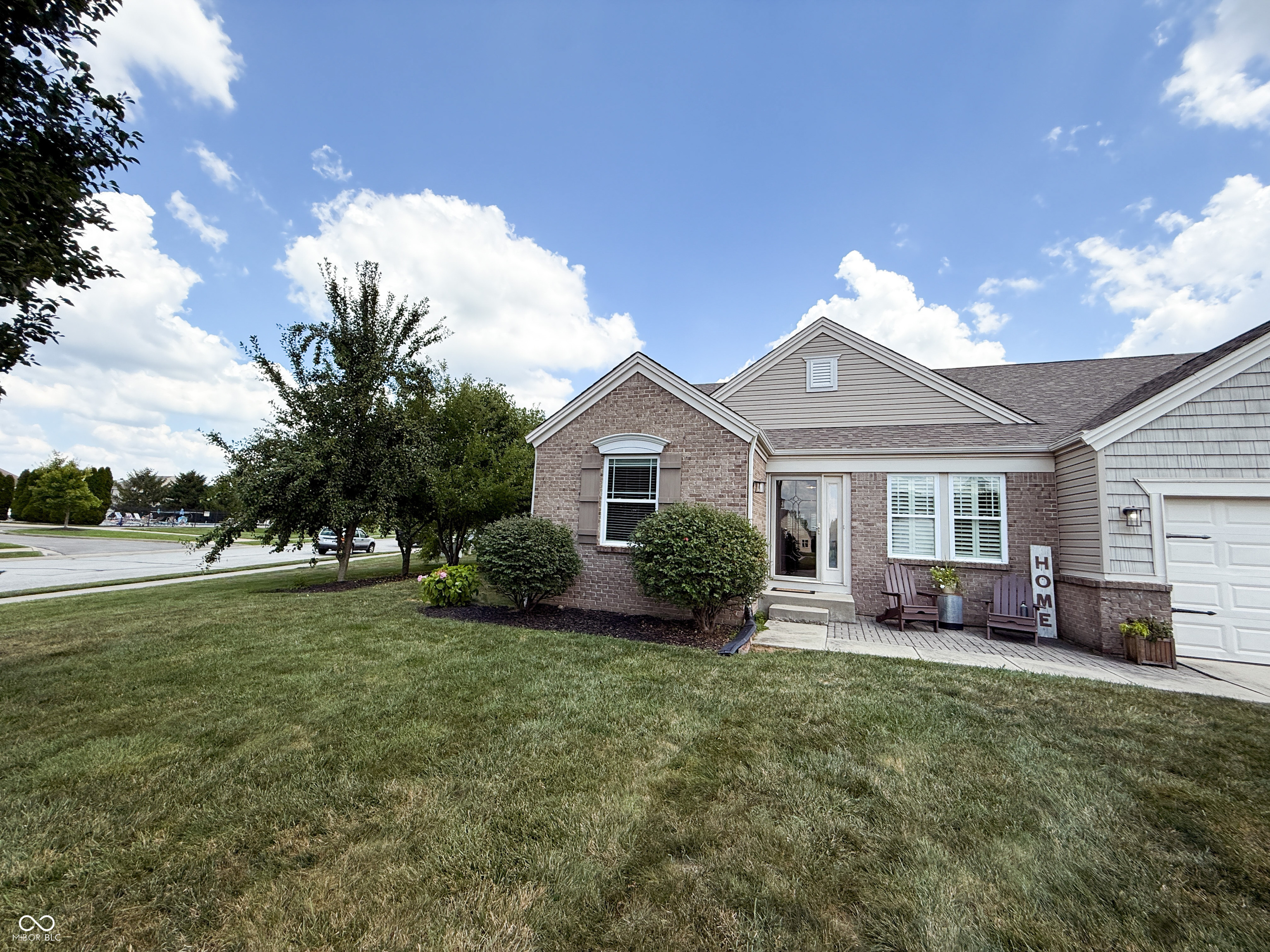 2225 Silver Rose Drive