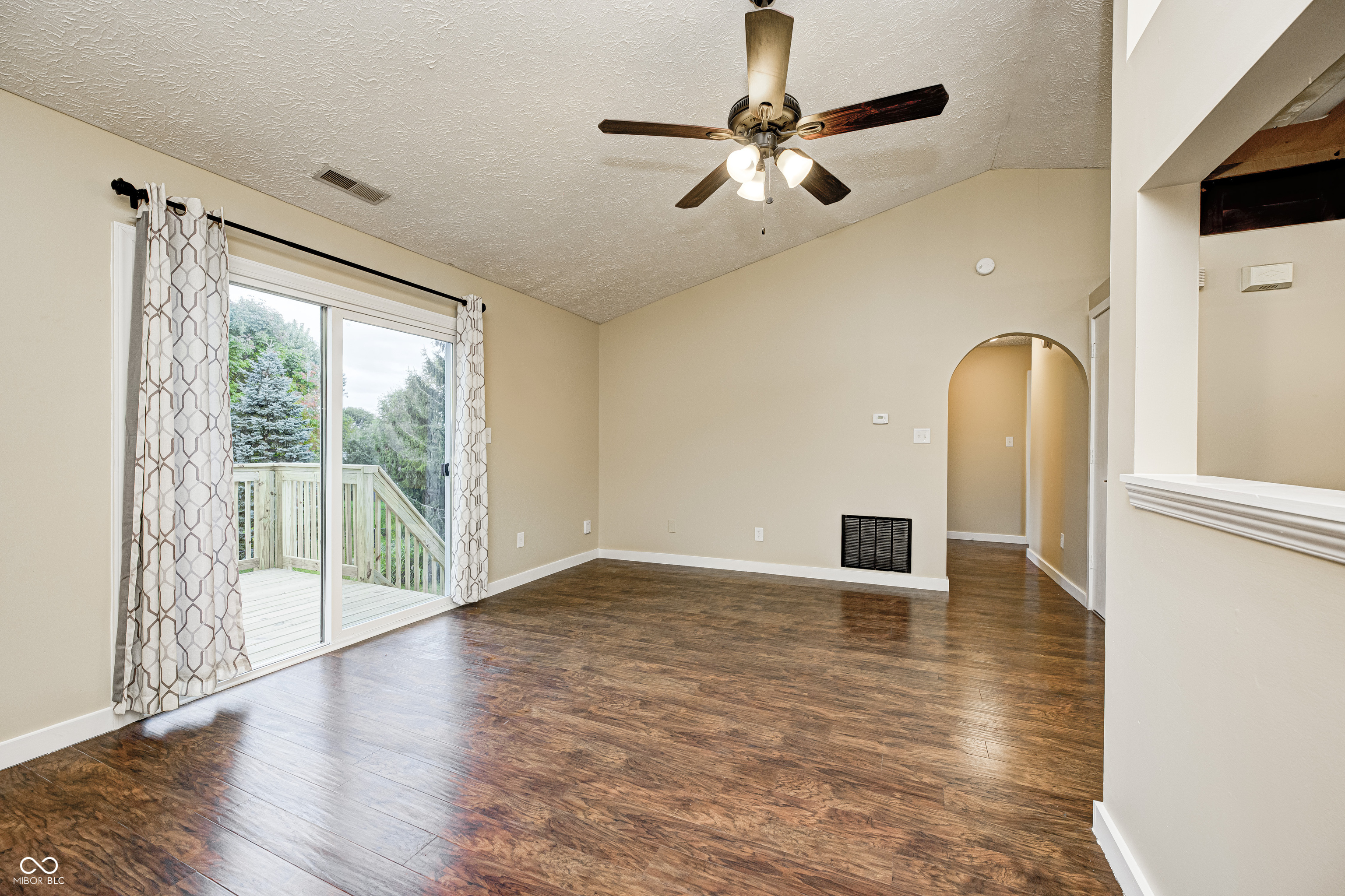 1521 Cottonwood Drive