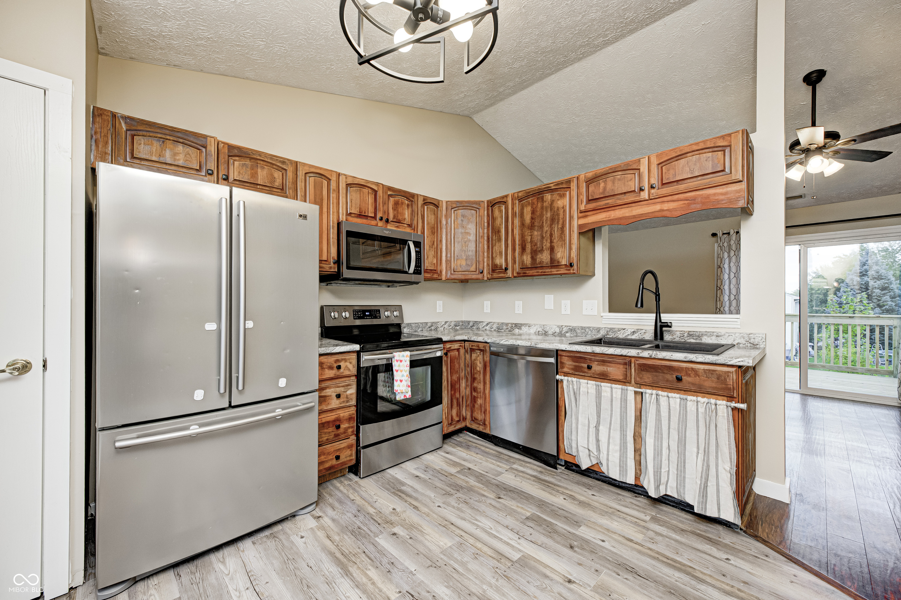 1521 Cottonwood Drive