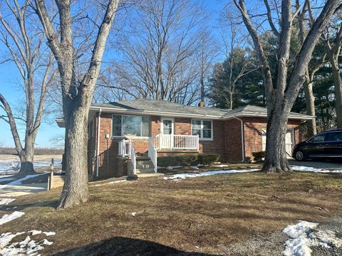 Photo of 2484 E 360 N, Anderson, IN 46012 (MLS # 22083624)