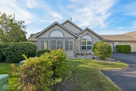 Photo of 16613 Brownstone Court, Westfield, IN 46074 (MLS # 22126073)