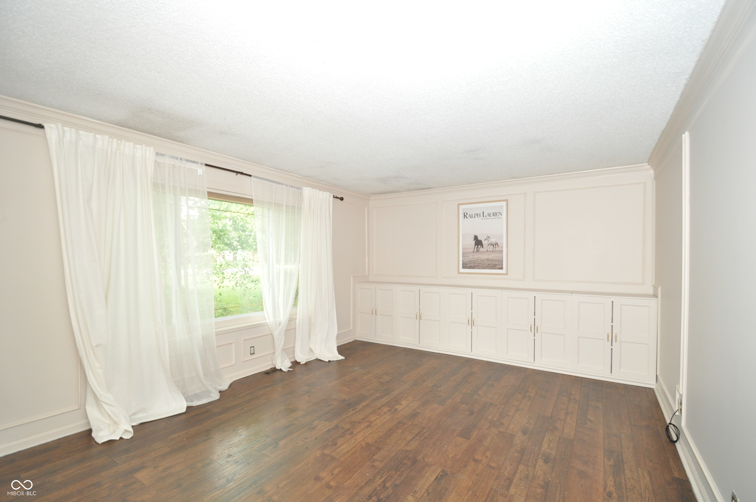 931 W 79th Street
