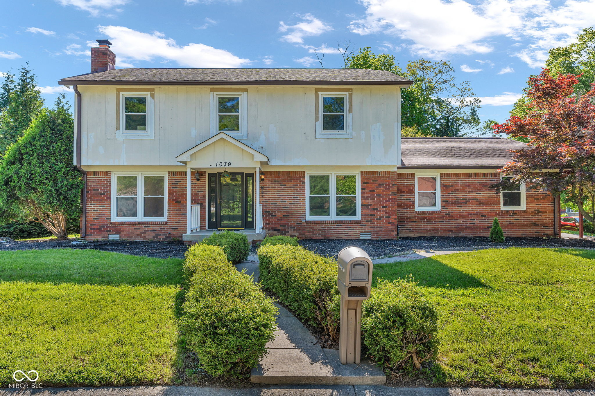 1039 Ridgeview Court