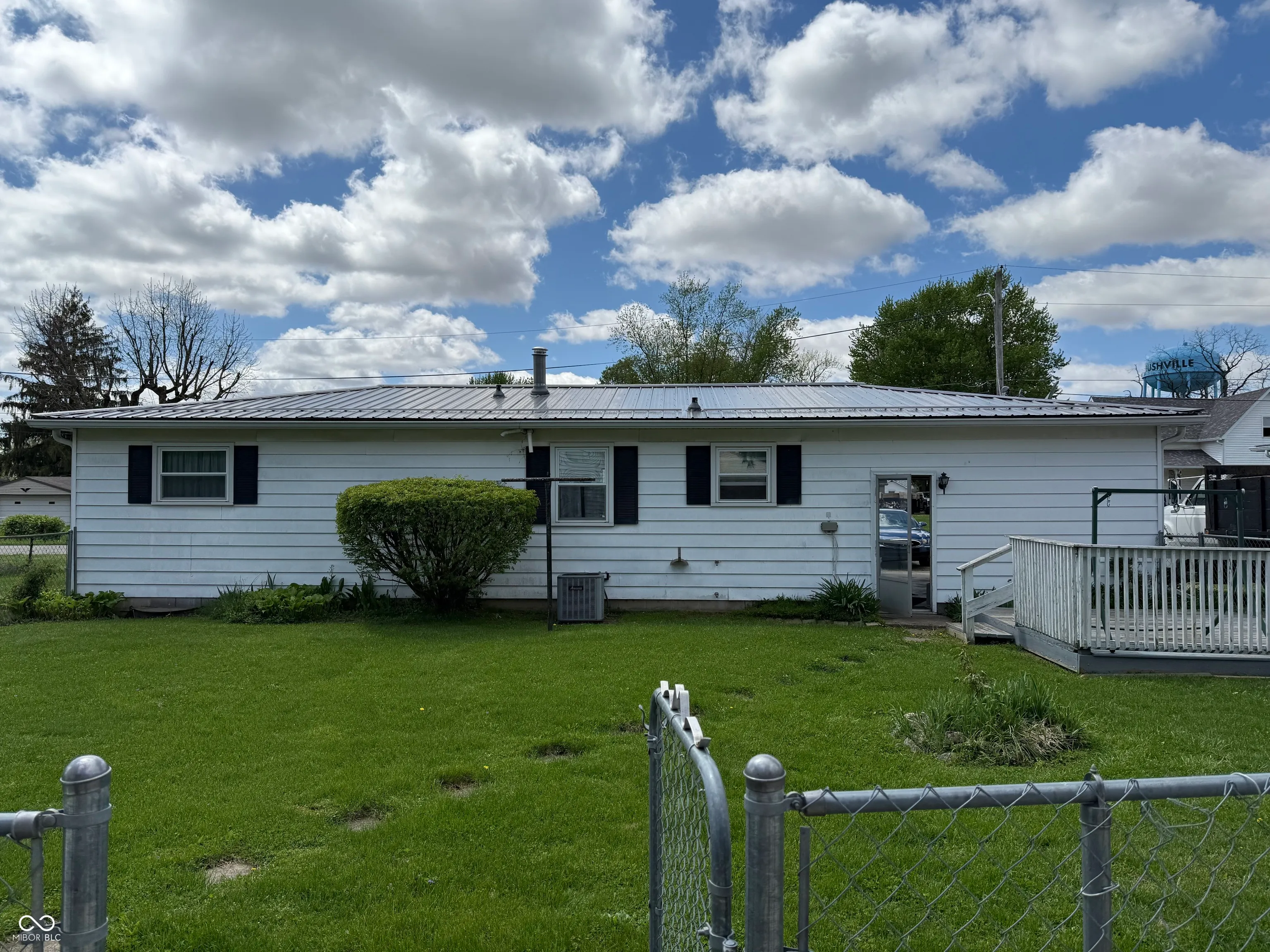 Rushville, Indiana 46173, United States, 2 Bedrooms Bedrooms, ,1 BathroomBathrooms,Residential,Pending,105842