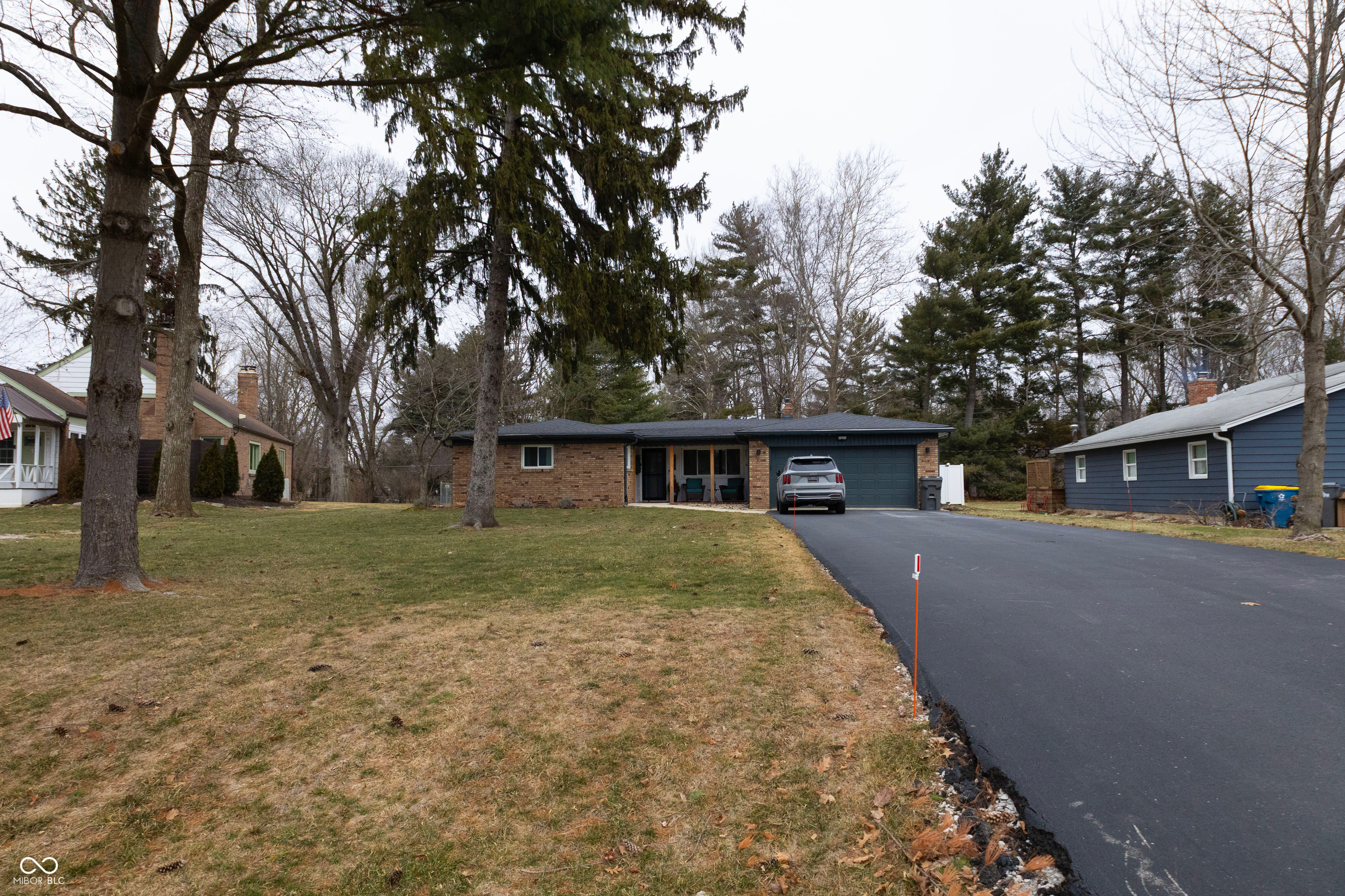 3932 Wyandotte Trail