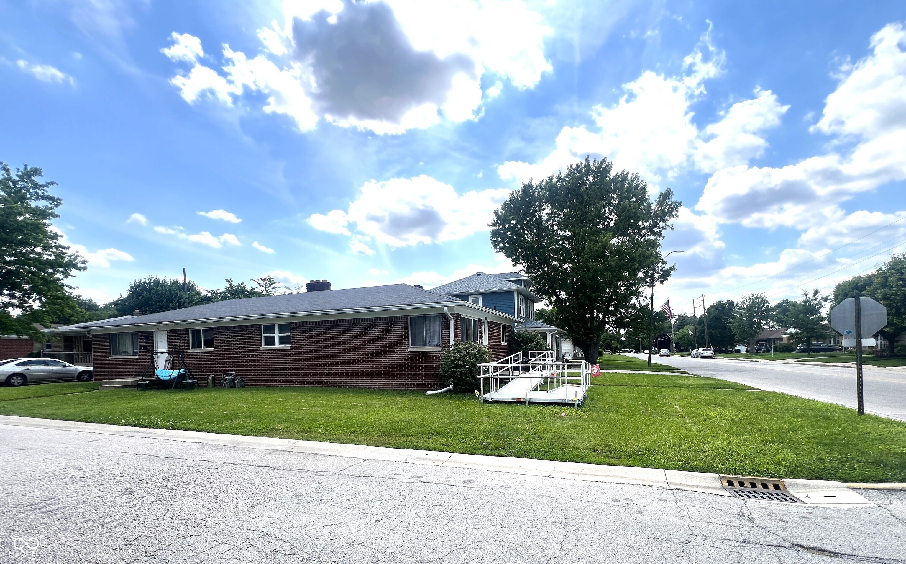 2201 Main Street