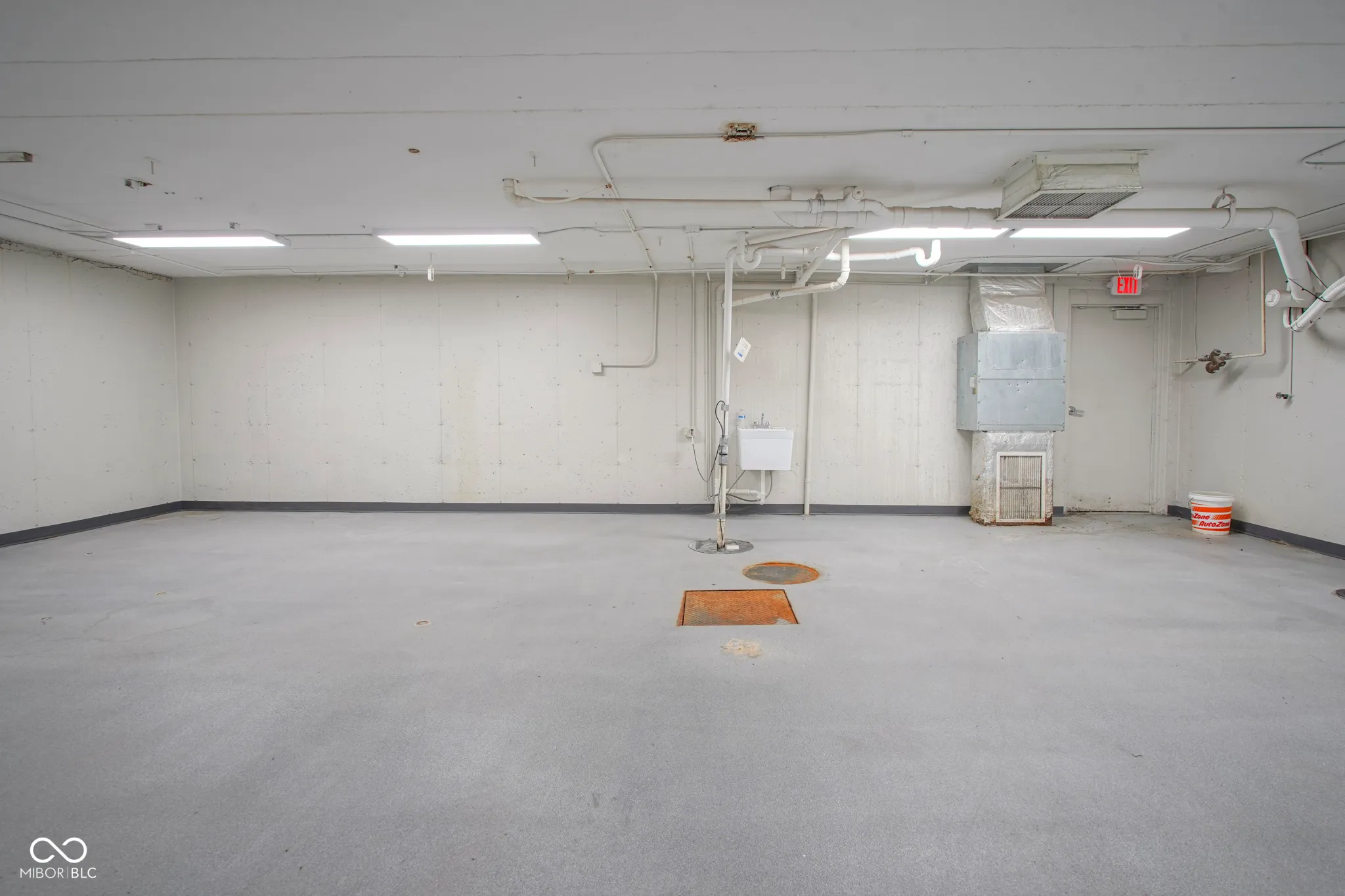 Indianapolis, Indiana 46250, United States, ,Commercial,Active,24203