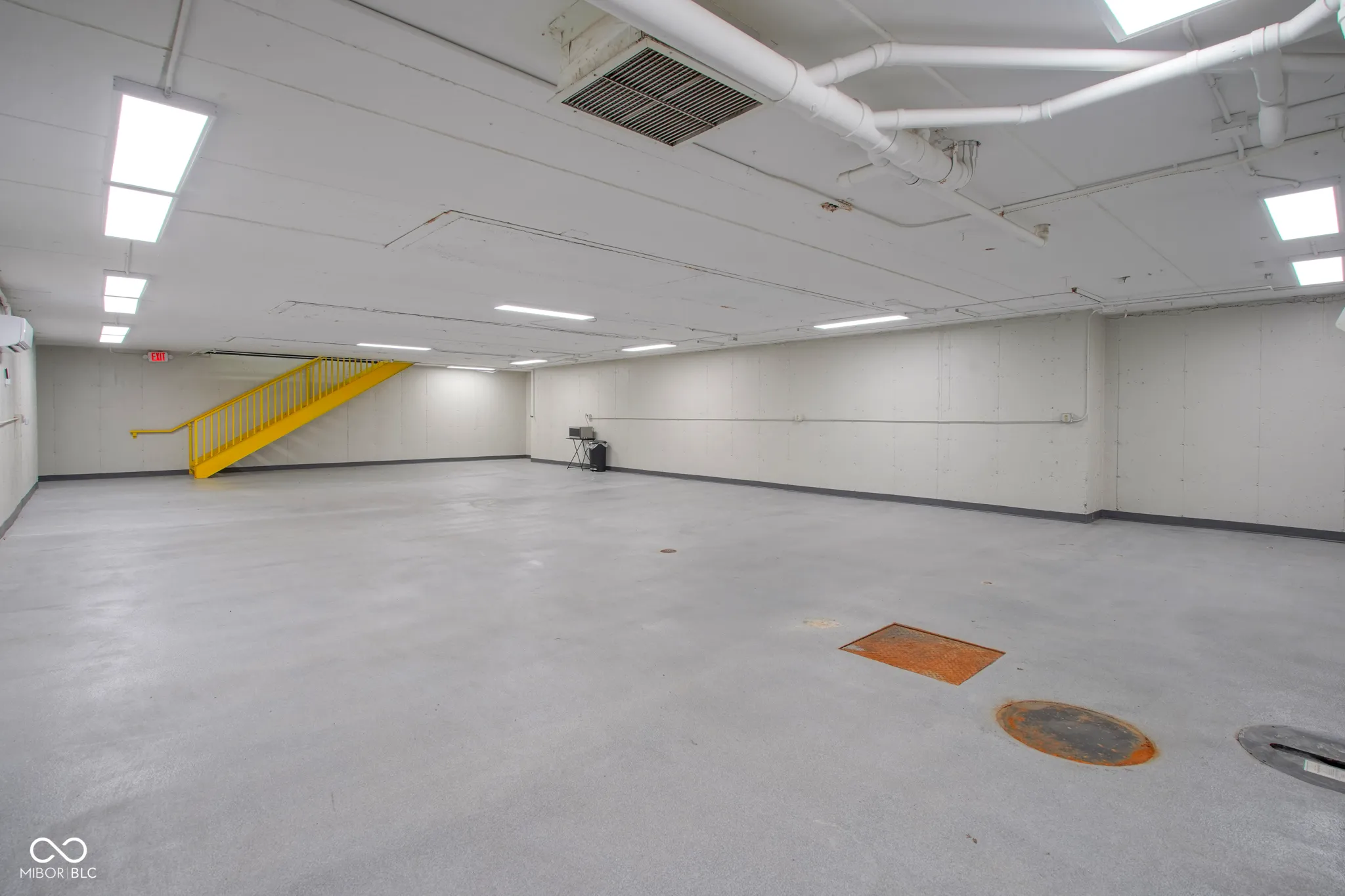 Indianapolis, Indiana 46250, United States, ,Commercial,Active,24203