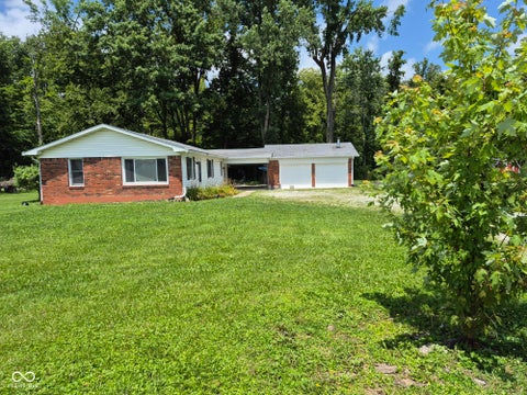 Photo of 9036 E Raymond Street, Indianapolis, IN 46239 (MLS # 22111274)