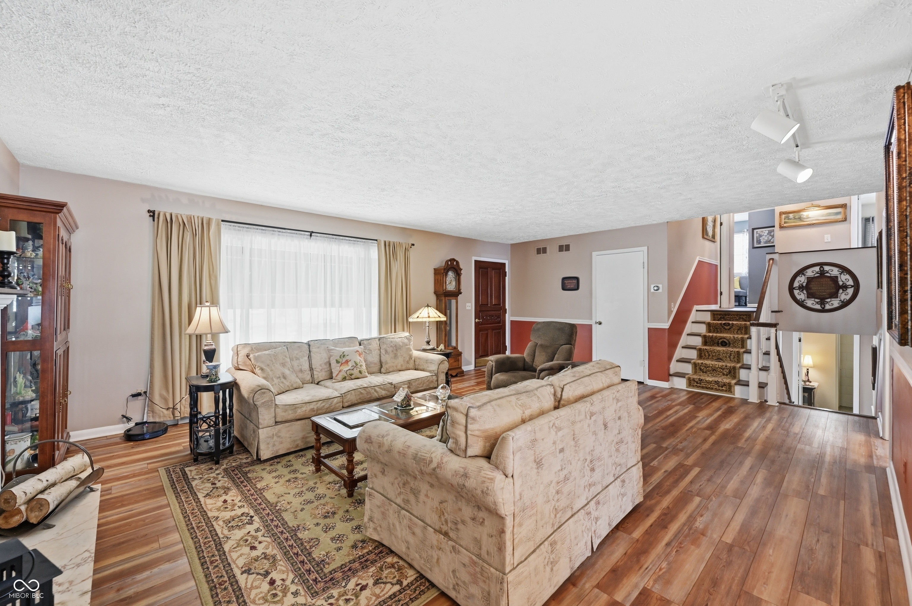 902 Old Orchard Road