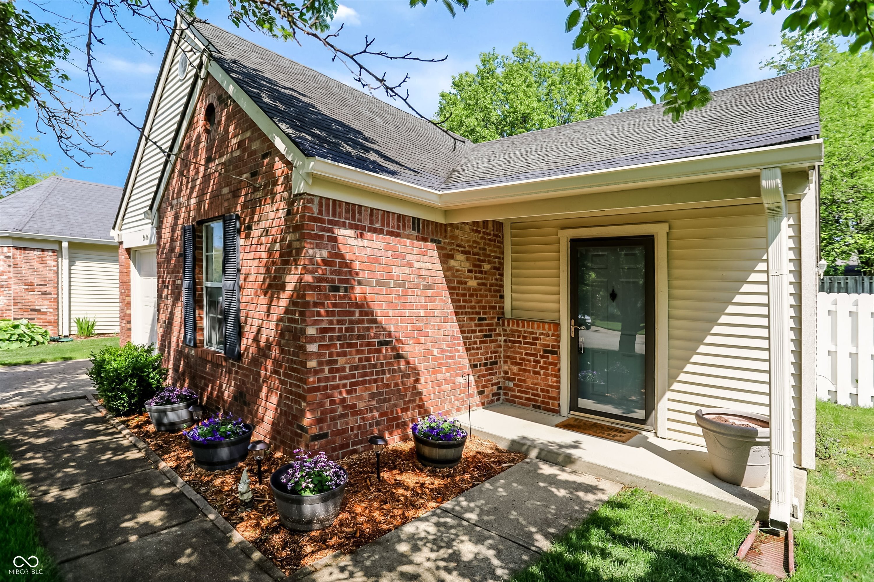 6656 Sundown Drive N