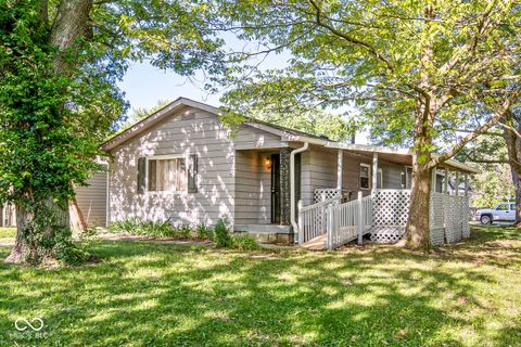 Photo of 3702 S State Avenue, Indianapolis, IN 46227 (MLS # 22100000)