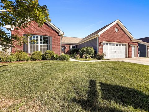 Photo of 1302 Old Market Square, Greenwood, IN 46143 (MLS # 22083082)
